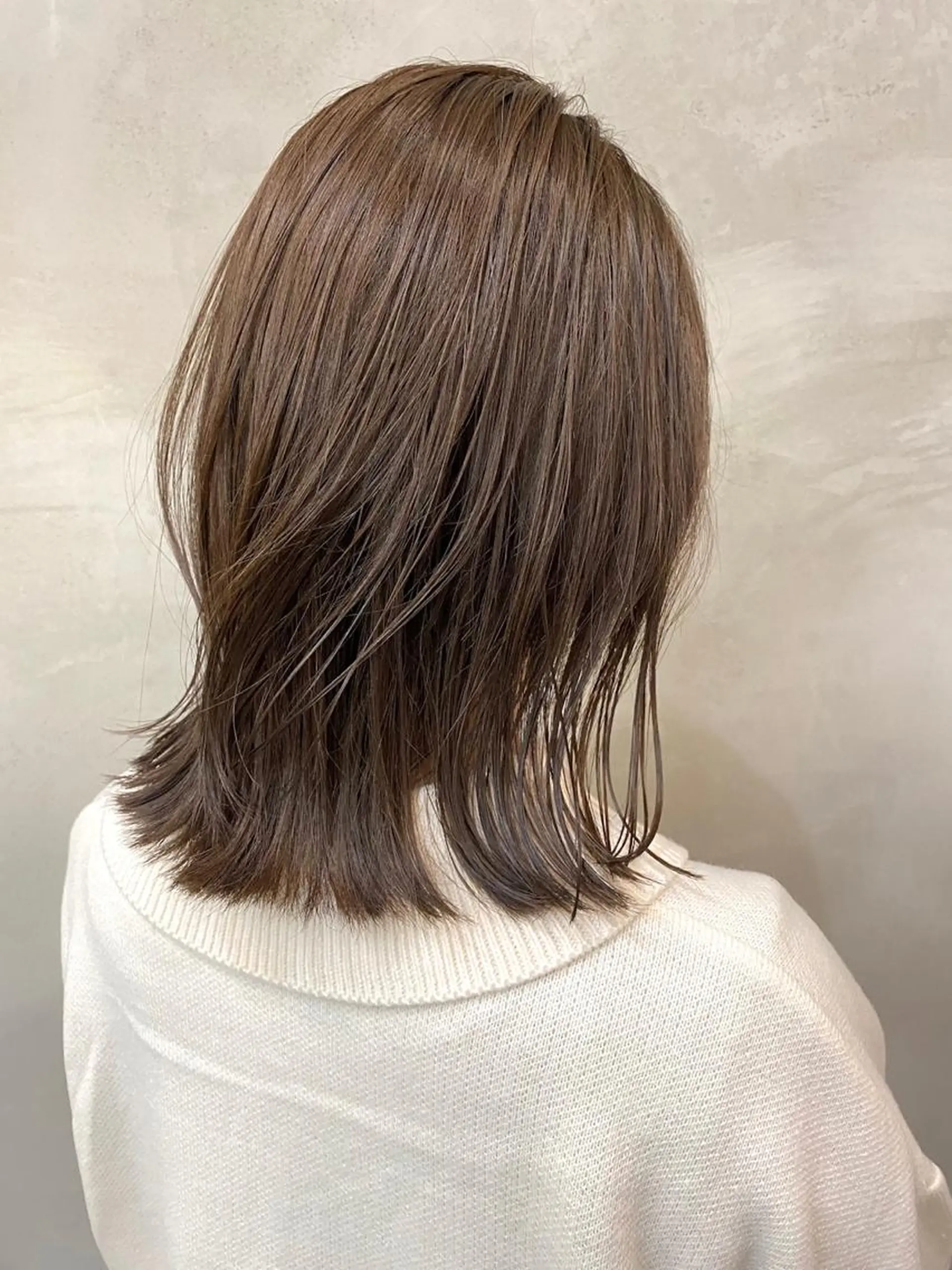 ミディアム カラー ベージュカラー ブリーチ ブリーチなしカラー オリーブベージュ カット ヘアカラー トリートメント 🫧透明感カラー🫧 OIKAWAのヘアスタイル