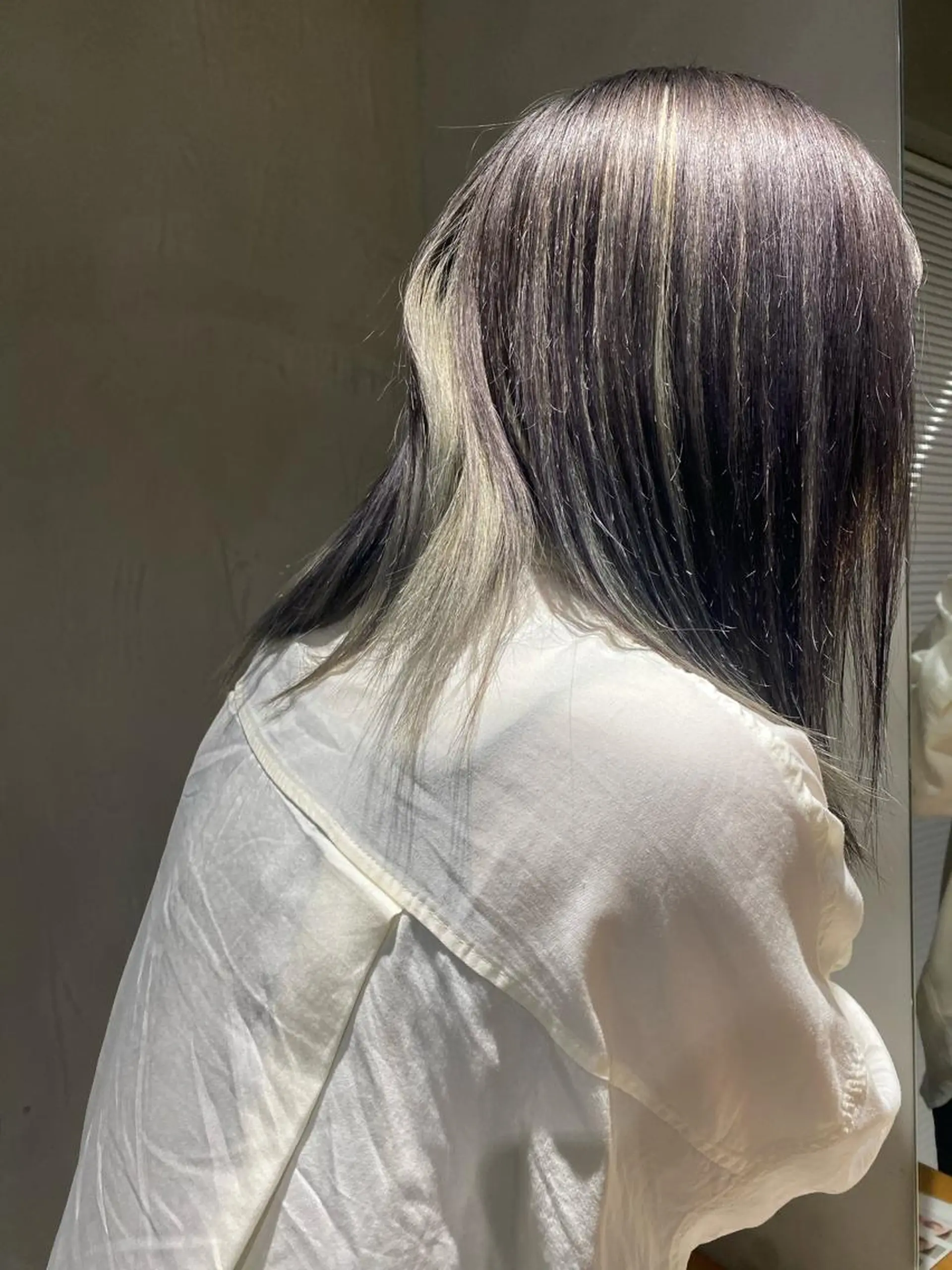 セミロング カラー アカリ /パーマスタイルのヘアスタイル