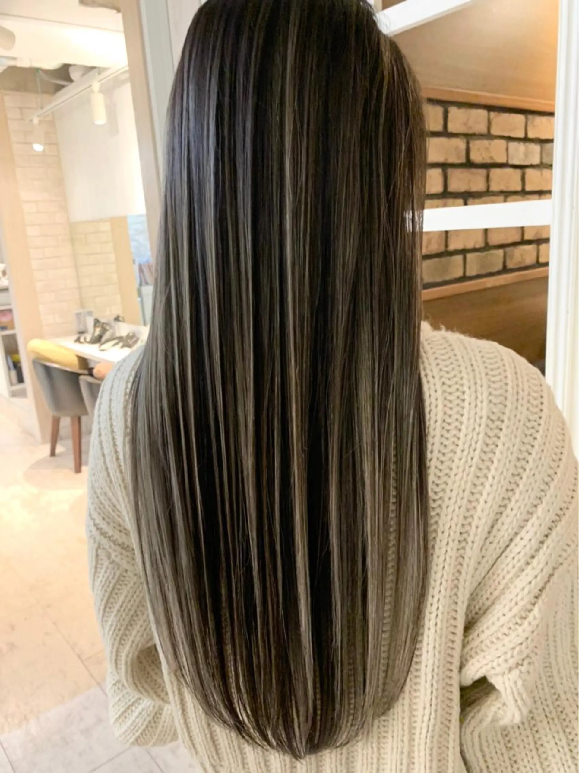 セミロング 白井 秀太郎のヘアスタイル