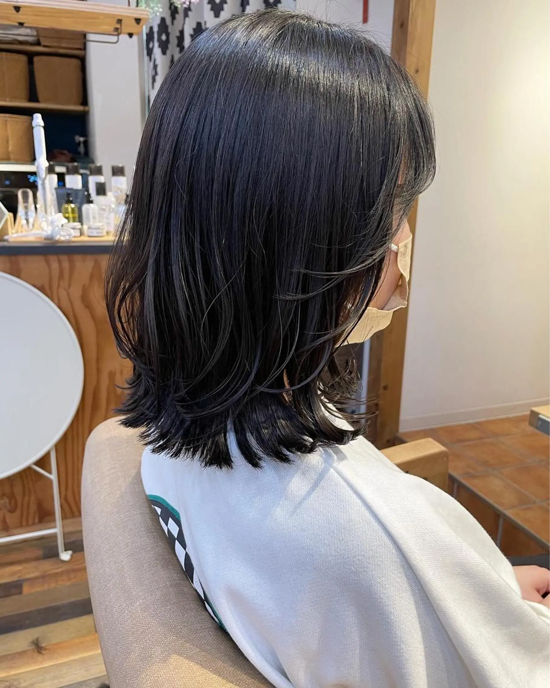 ミディアム あずまぐち めぐみのヘアスタイル