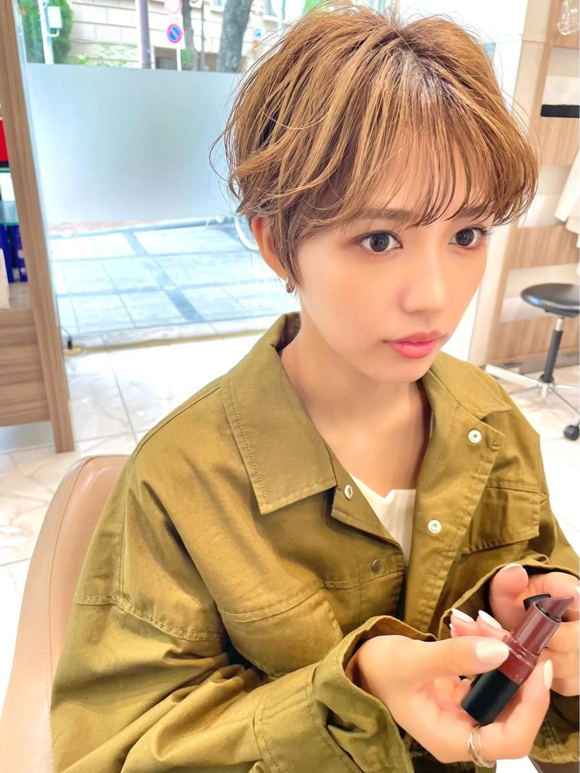 ショート 三鷹で1番ショート ボブをカットする新谷のヘアスタイル