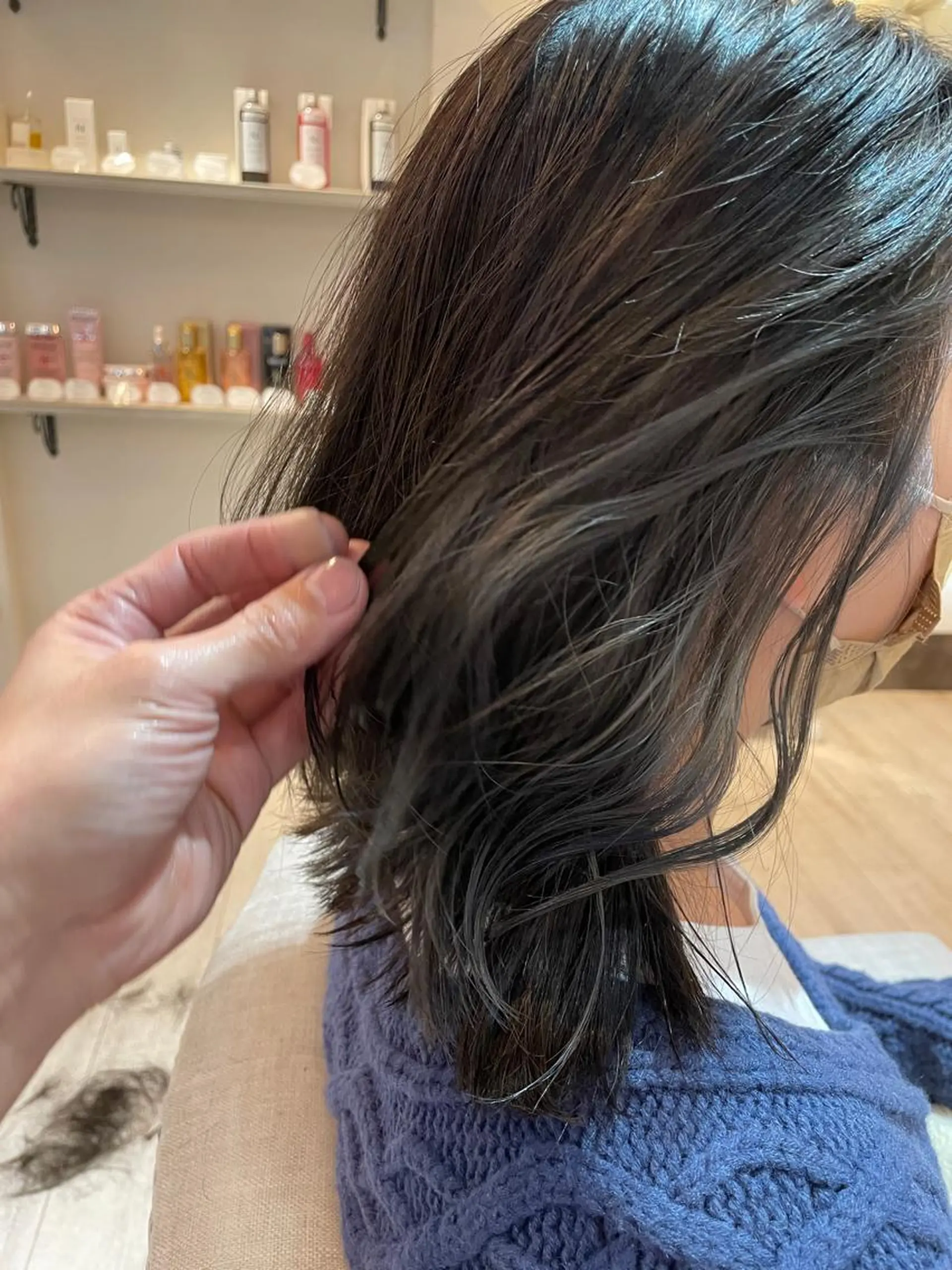 ミディアム カット ヘアカラー トリートメント HATSUMEI 勅使瓦　祥のヘアスタイル