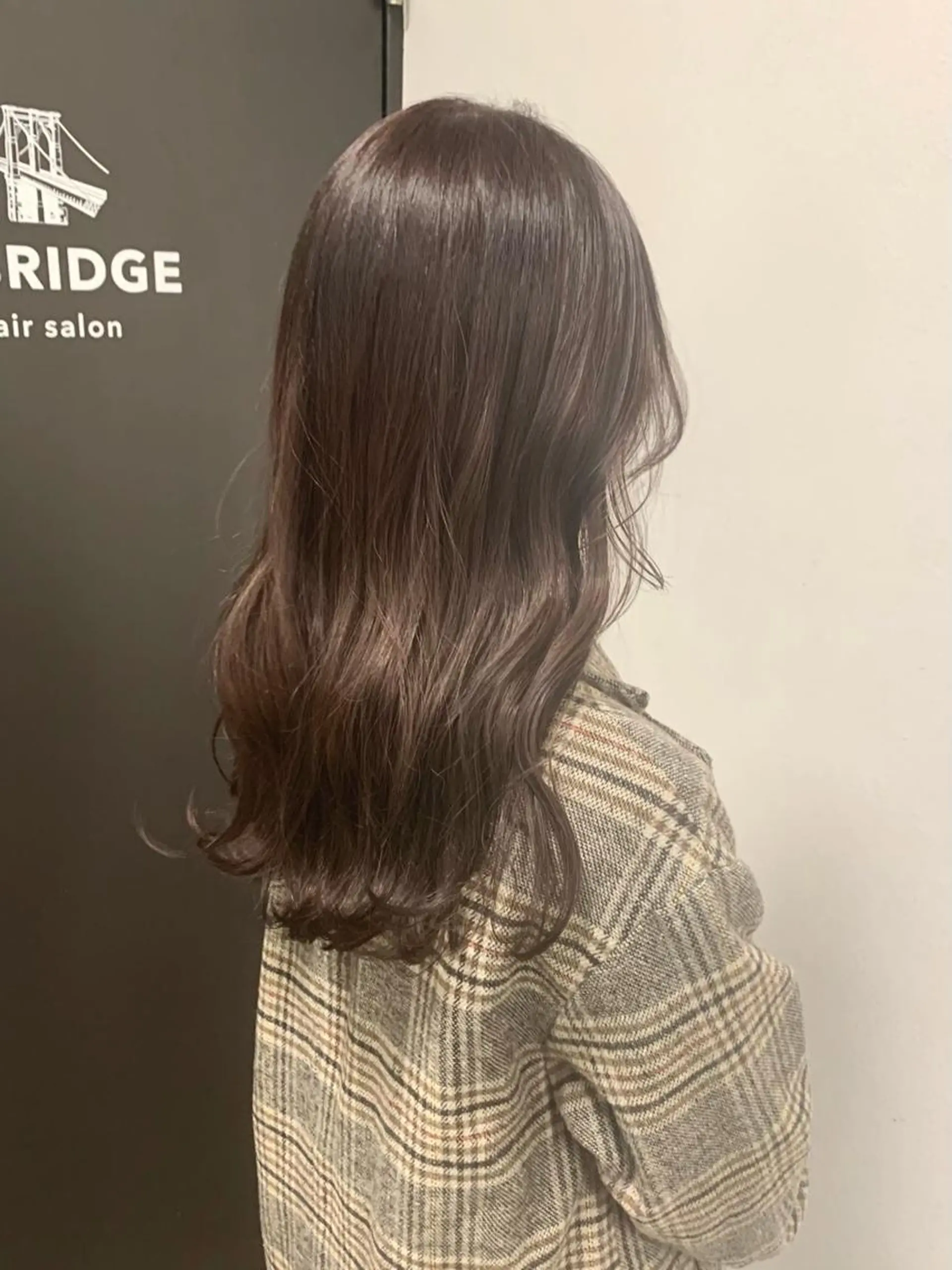 セミロング カラー アッシュ ベージュカラー ブリーチ ブラウンカラー ブラウンベージュ ヘアカラー トリートメント 村田 来倖のヘアスタイル