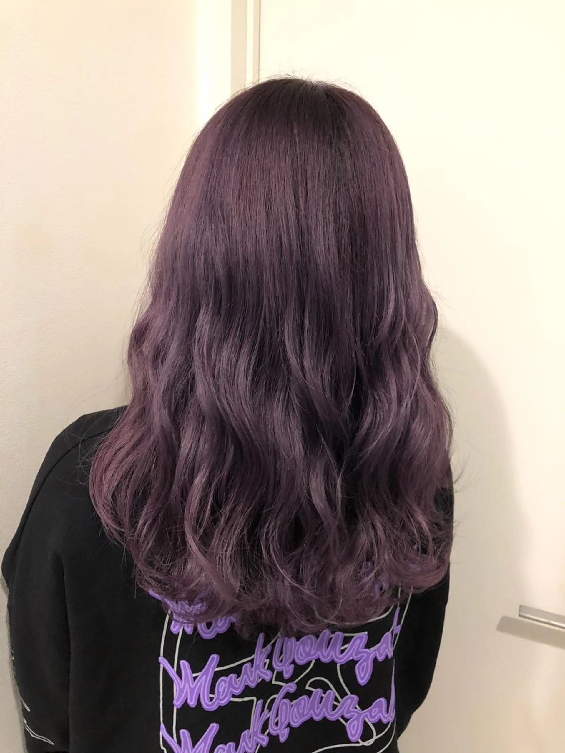 セミロング カラー ヘアアレンジ パープルカラー カット ヘアカラー トリートメント 🧡艶髪ちゅるん髪 🫧🧡YUKI❄️のヘアスタイル