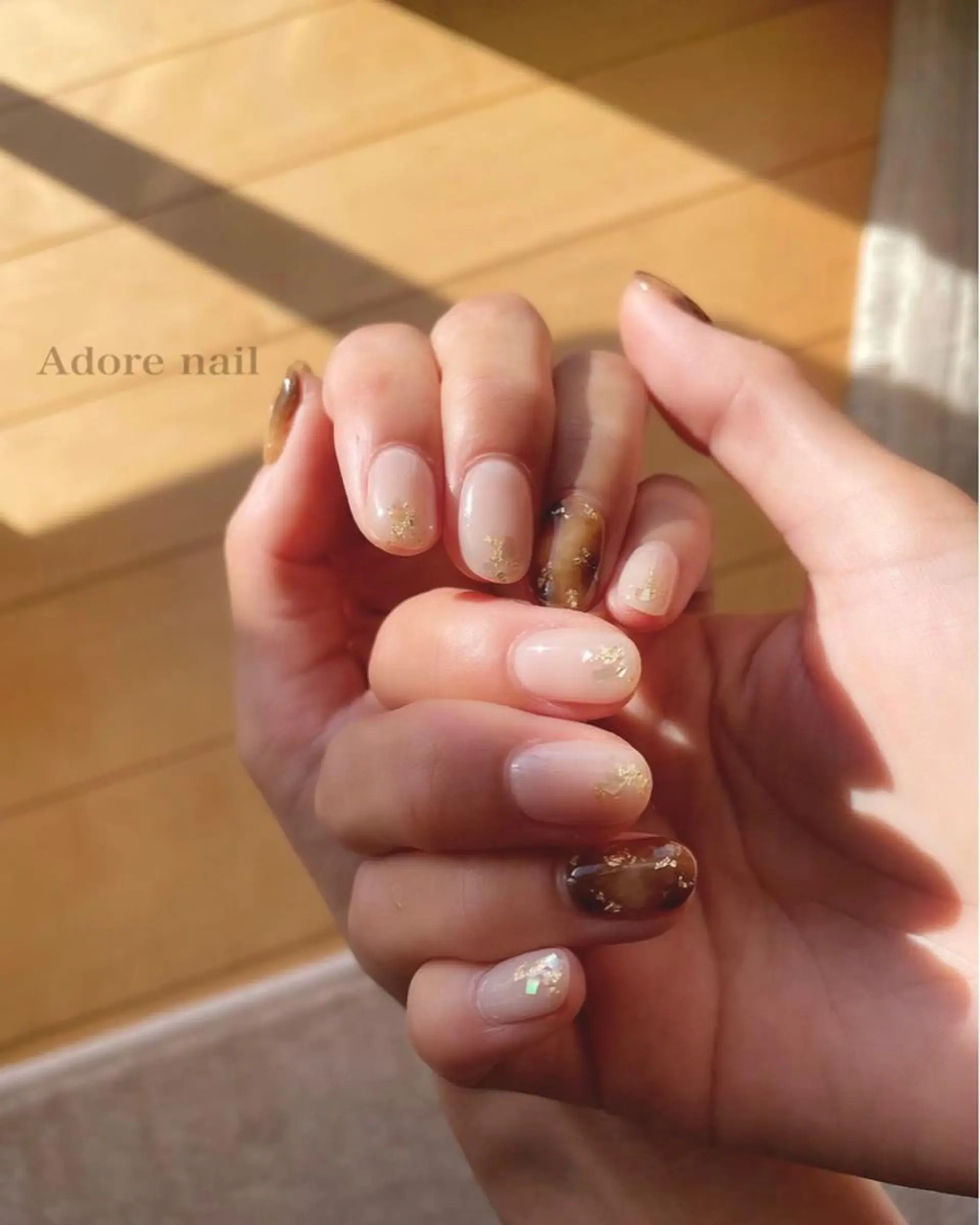 カラー ネイル マツエク・マツパ テラコッタ クリアネイル ミラーネイル ニュアンスネイル ぷっくりネイル Adore nailのネイルデザイン