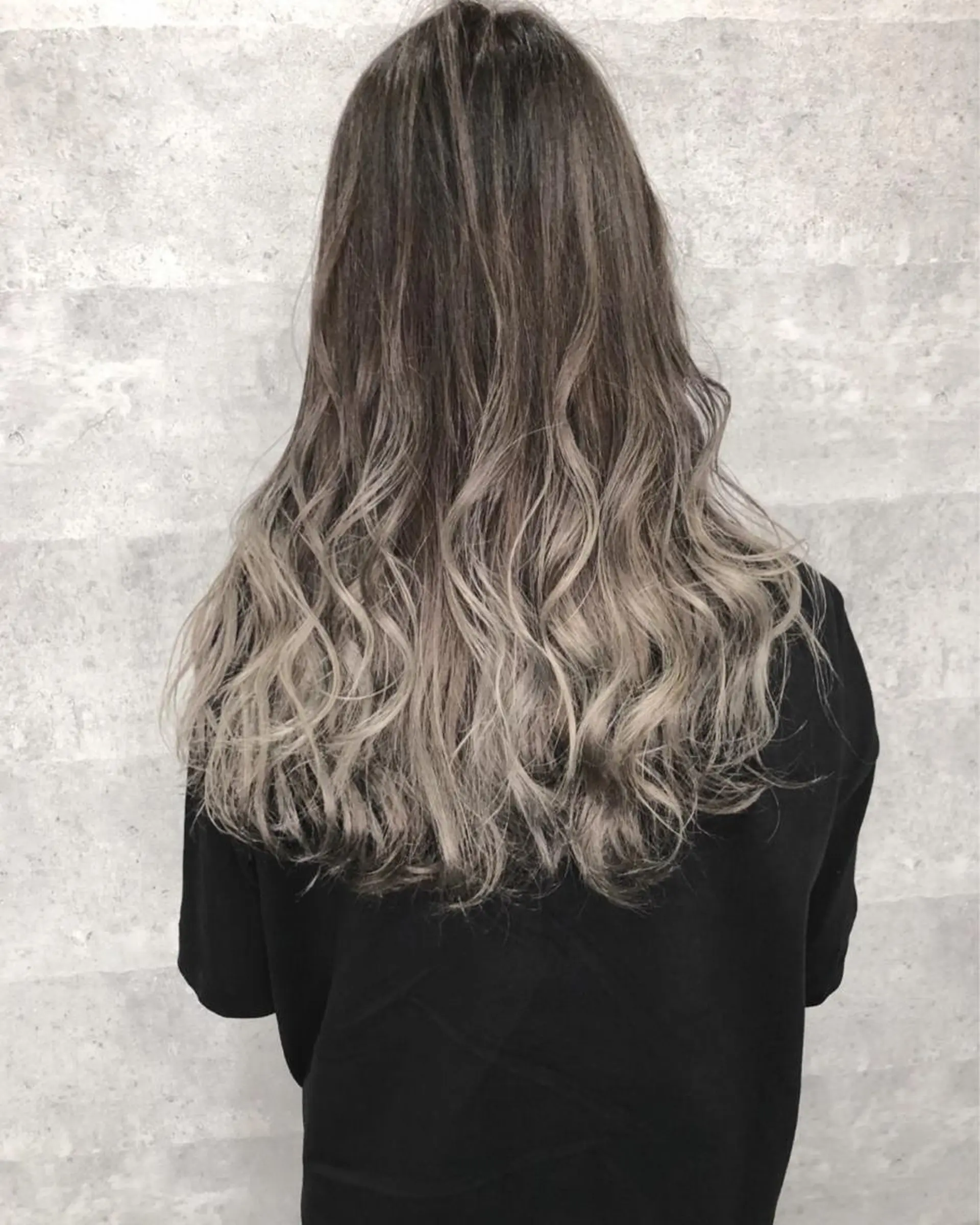 セミロング カラー 髪質改善 中川 翔のヘアスタイル