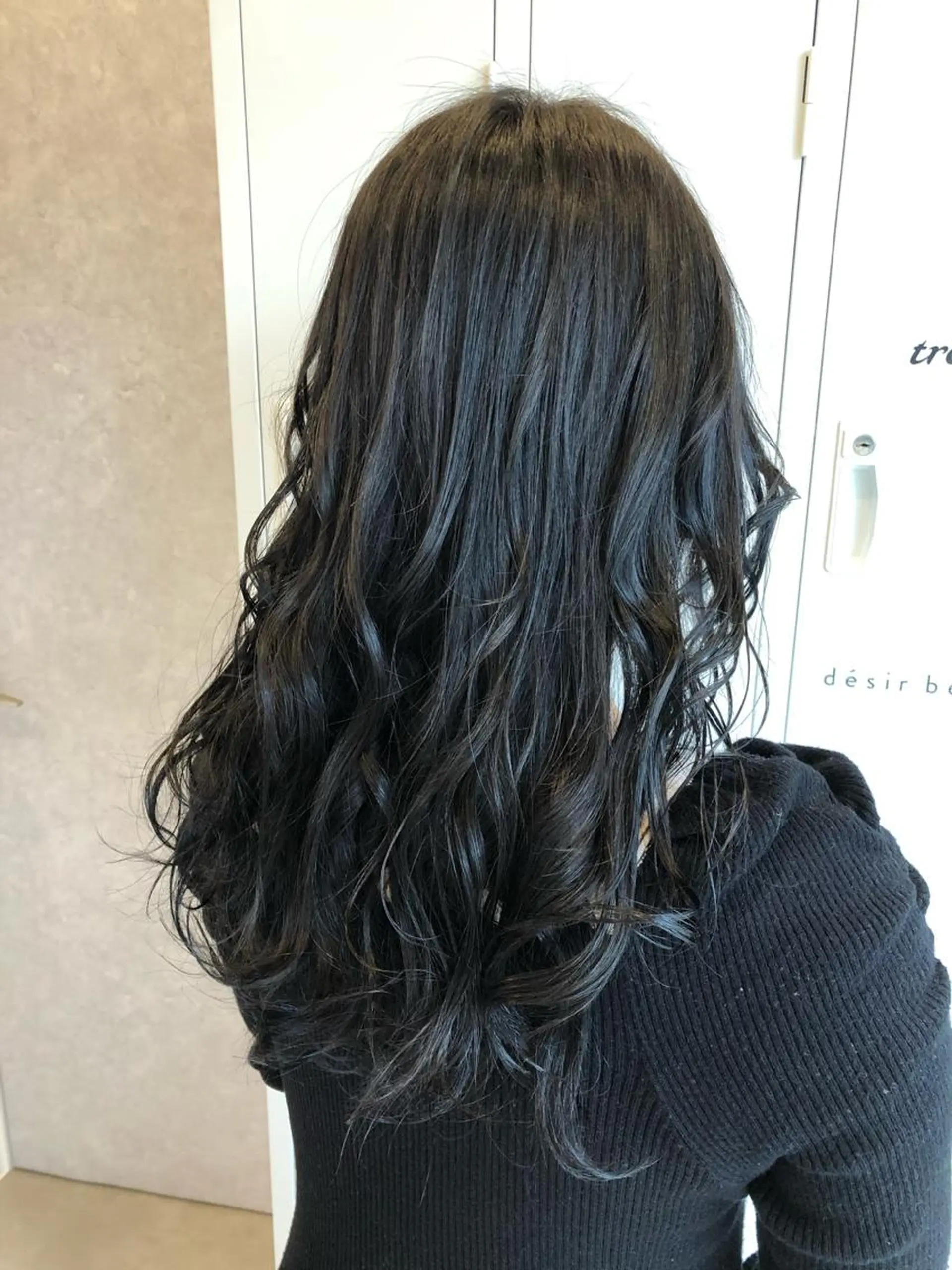 ロング カラー desirbeaux 佐藤愛のヘアスタイル