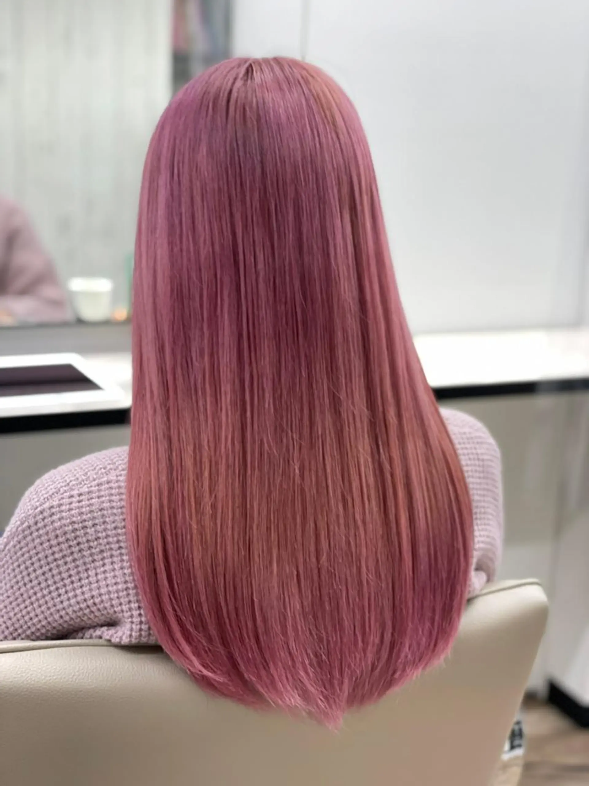 セミロング カラー パーマ ヘアアレンジ アディクシーカラー アッシュ バレイヤージュ ベージュカラー ブリーチ newi grande 横浜店のヘアスタイル