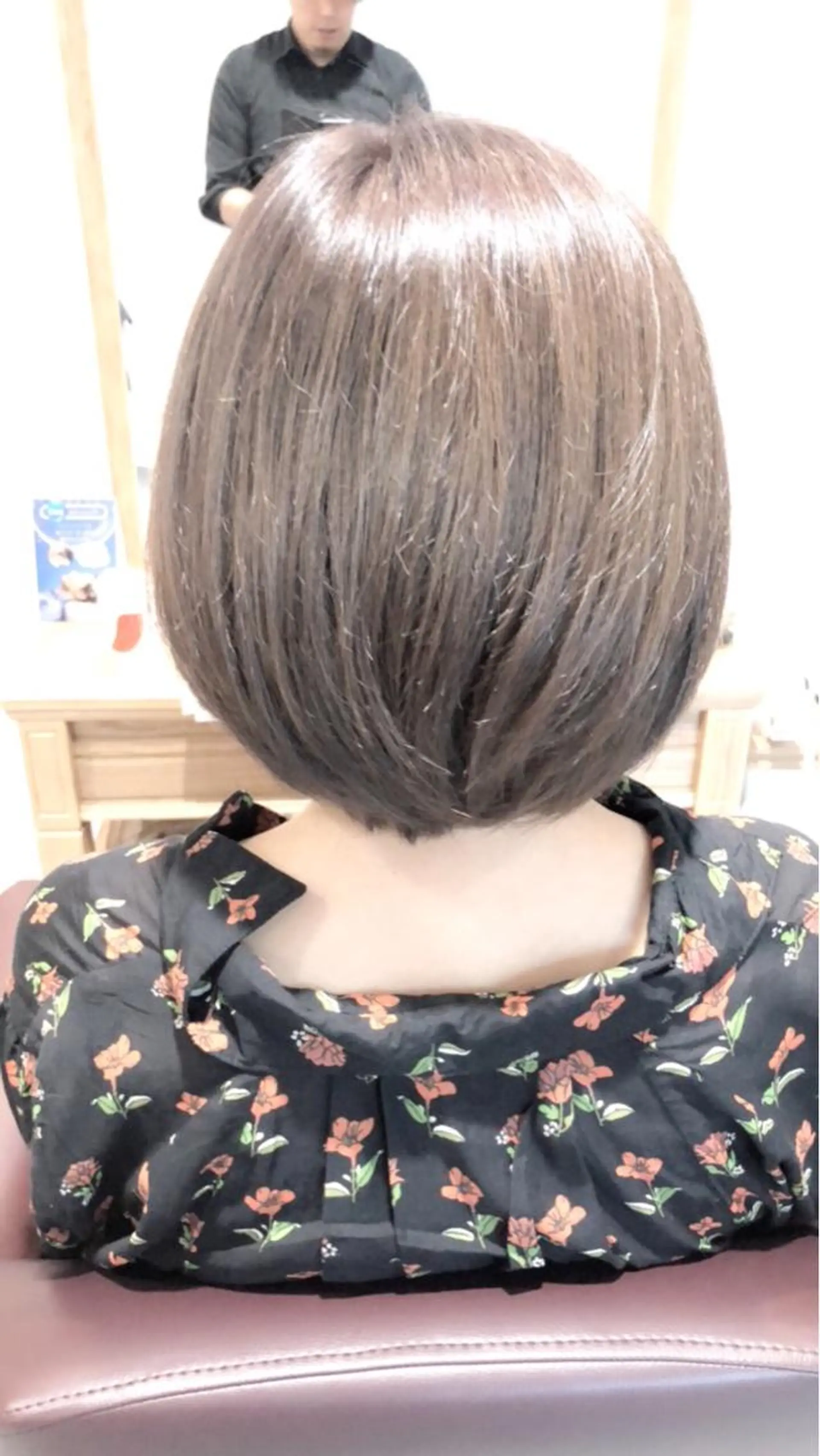 ショート カラー アディクシーカラー アッシュ シルバー レイヤー/ウルフ ハイトーンhiroのヘアスタイル