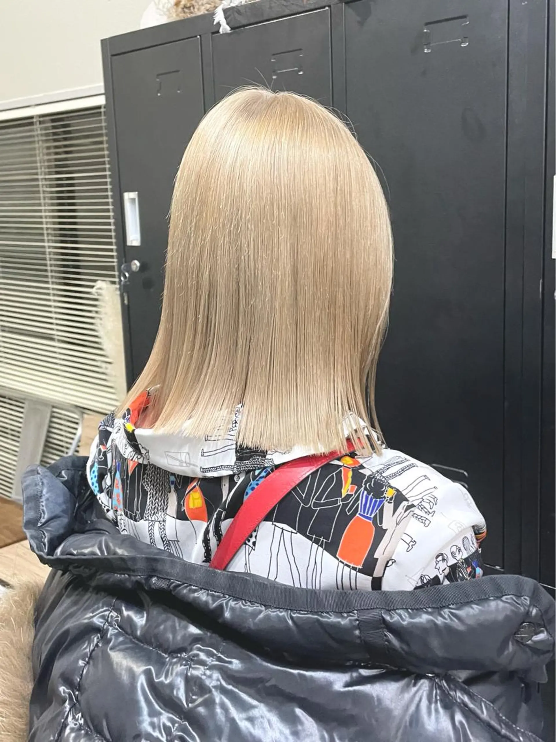 ミディアム カラー パーマ ヘアアレンジ メンズ キッズ ネイル マツエク・マツパ メンズバレイヤージュ メンズブリーチ メンズハイライト メンズインナーカラー メンズ韓国風 切りっぱなしヘアボブ ミディアムヘアRYOのヘアスタイル