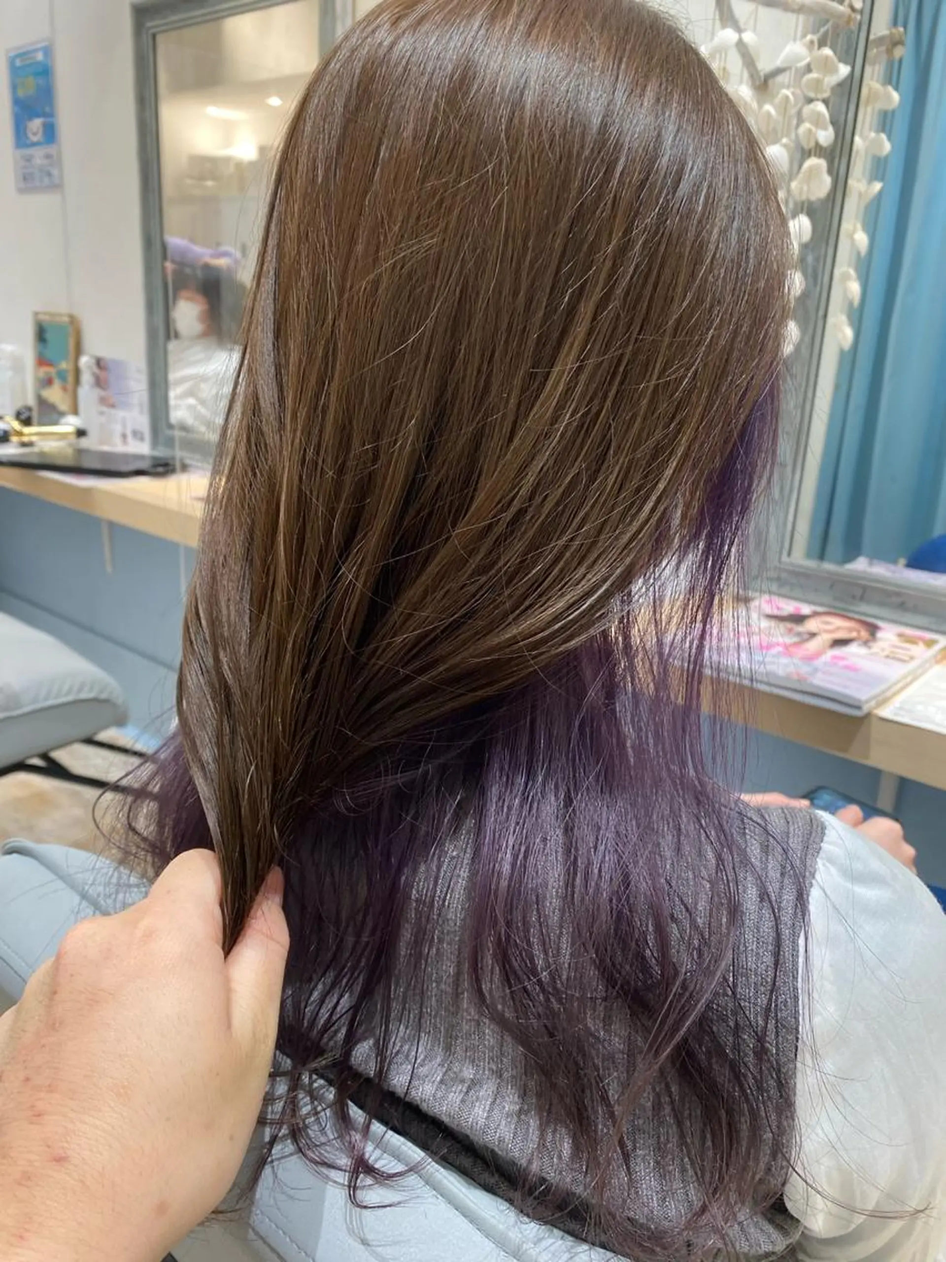 セミロング パープルカラー 若山 敦のヘアスタイル