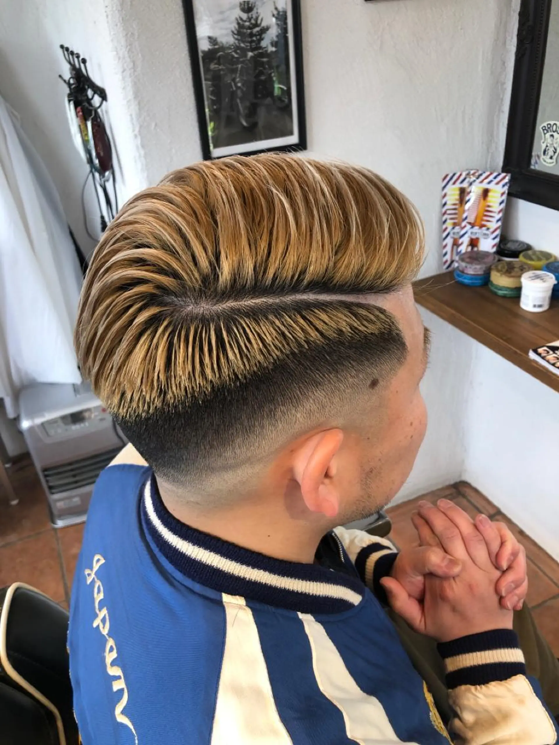 ショート メンズ フェードカット スキンフェード カット 冨士川 英樹のヘアスタイル