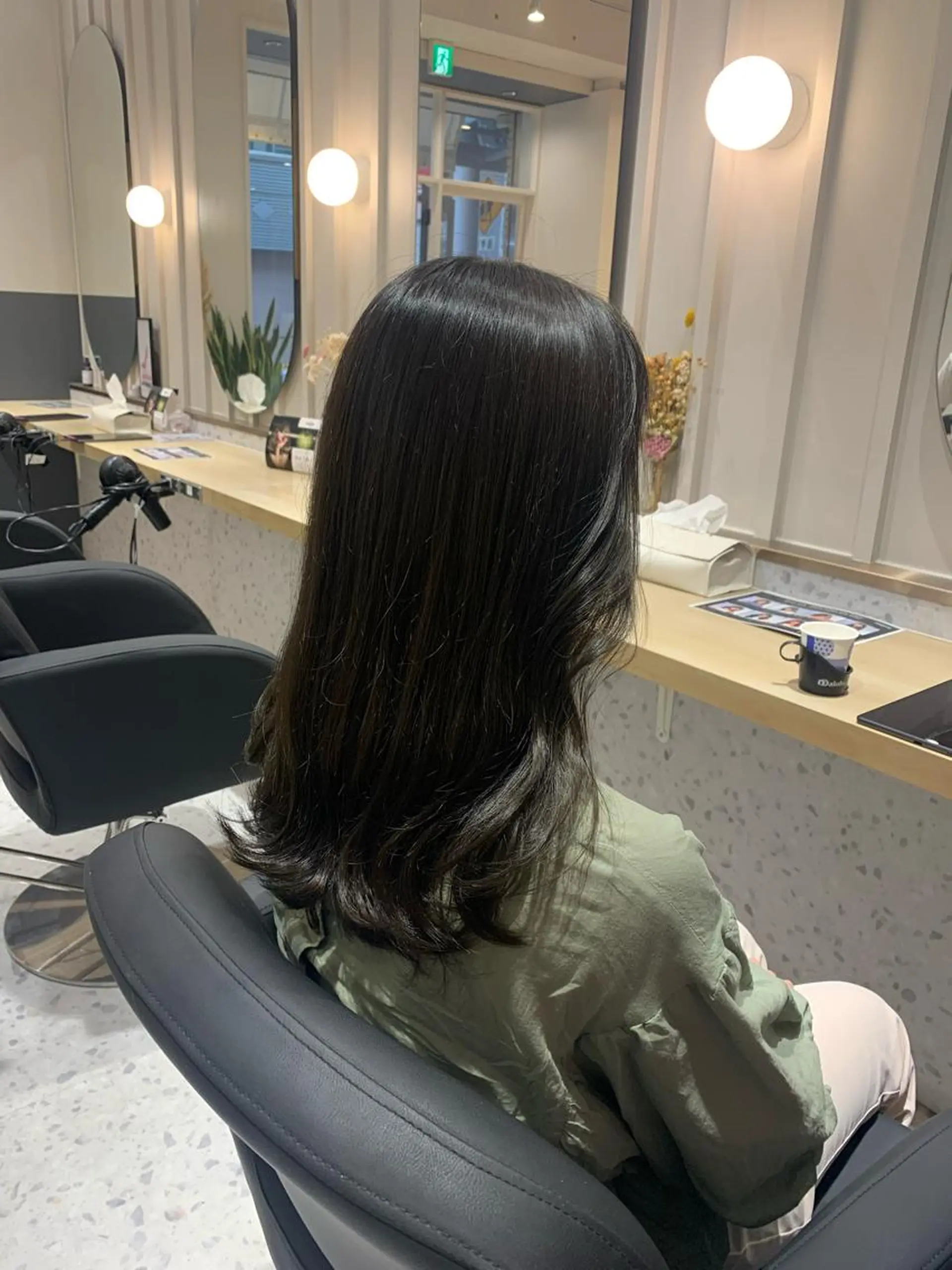 セミロング カラー 🥀韓国ヘア🥀 宮津真菜のヘアスタイル