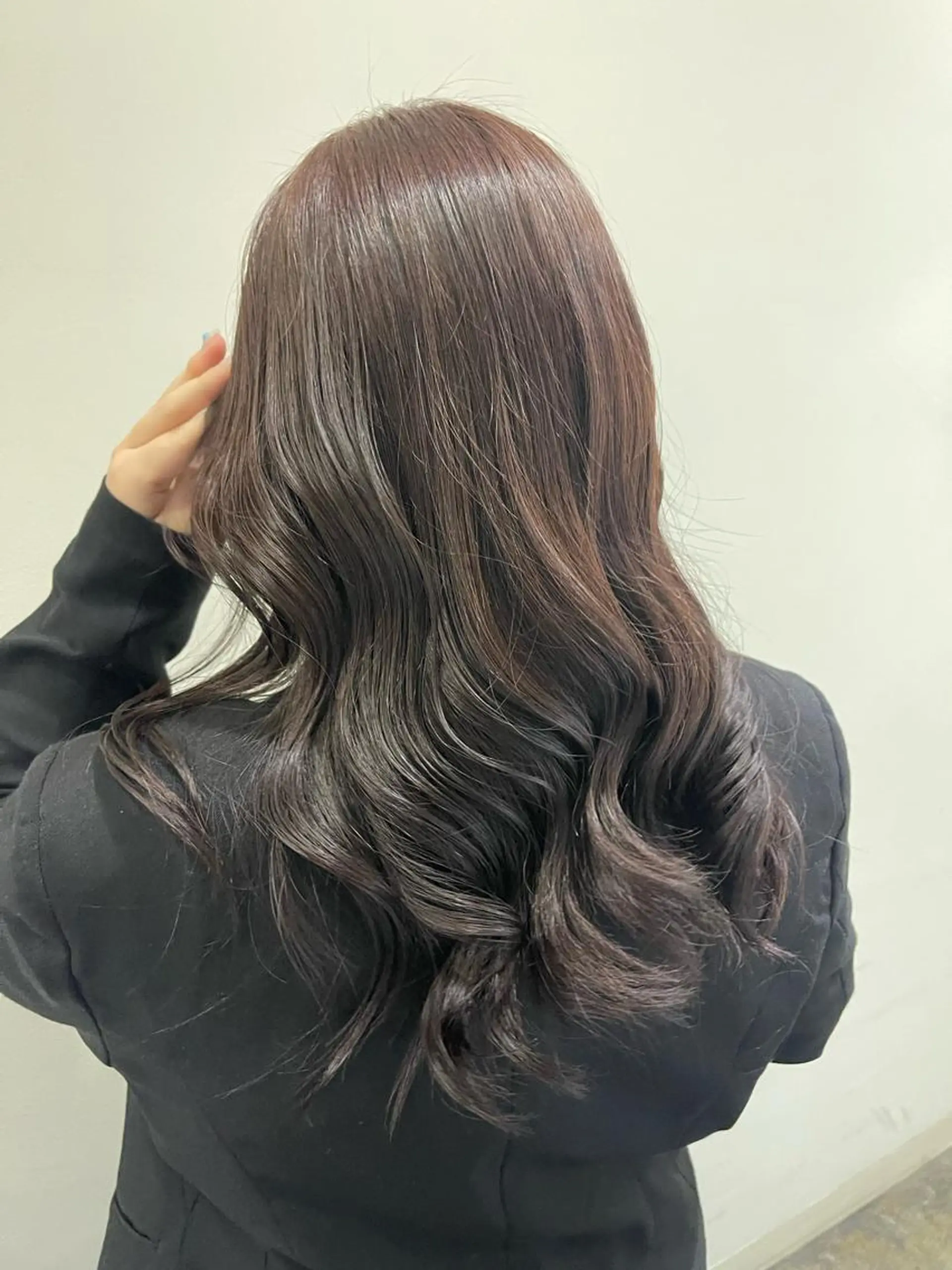 ロング Colore（コローレ）所属・顔タイプ/ダブルカラ ー/りりかのヘアスタイル