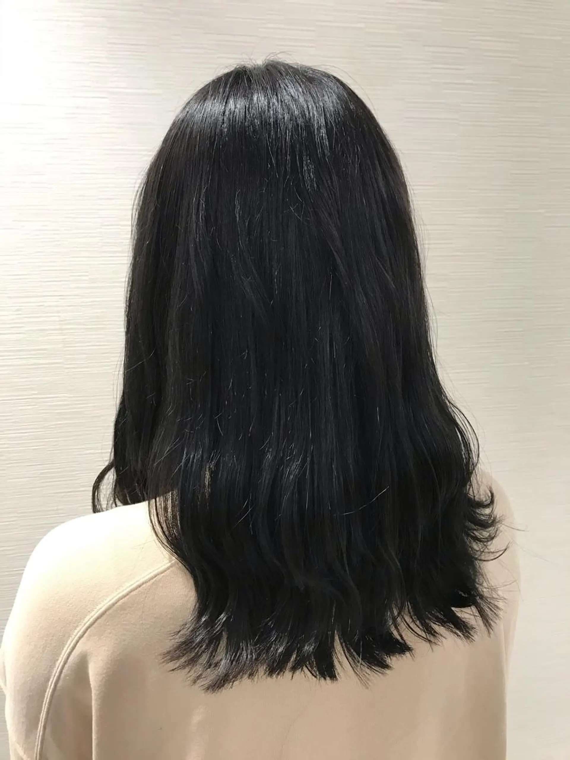 セミロング カラー アッシュ ブリーチ ブルーカラー ブルーバイオレット バイオレットカラー 【東北メンズヘア1 位受賞🥇】本間祐太のヘアスタイル