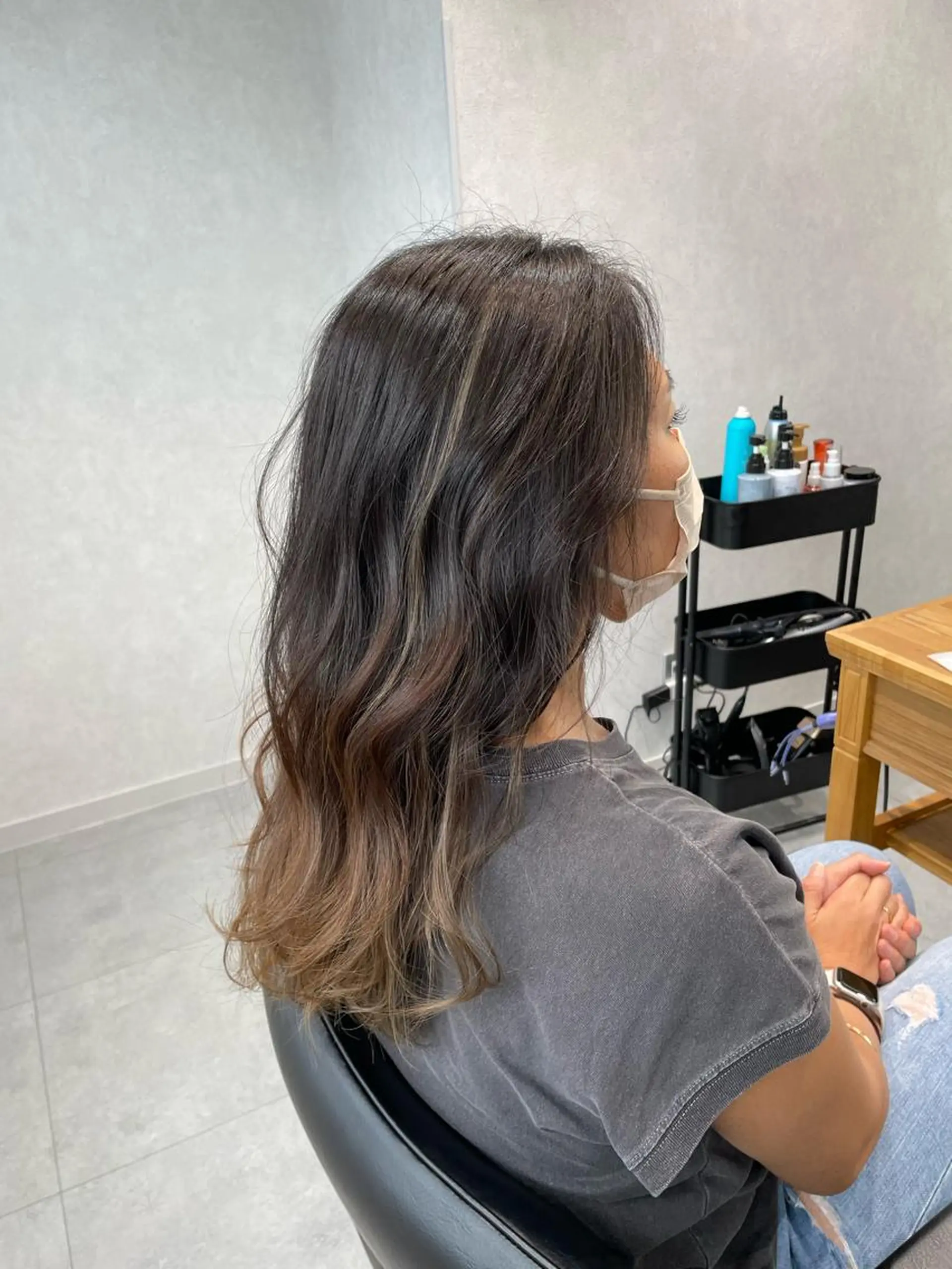 ロング ハイライト レイヤーカット カット ヘアカラー トリートメント LOG/所属・なりたいを叶えます！ 出口 紗依のヘアスタイル