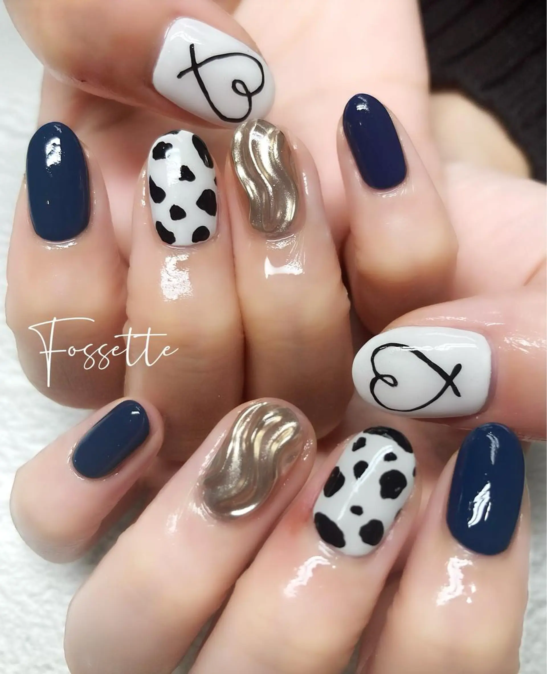 ネイル ハート ミラーネイル ネイビー ワンカラーネイル nailsalon Fossetteのネイルデザイン