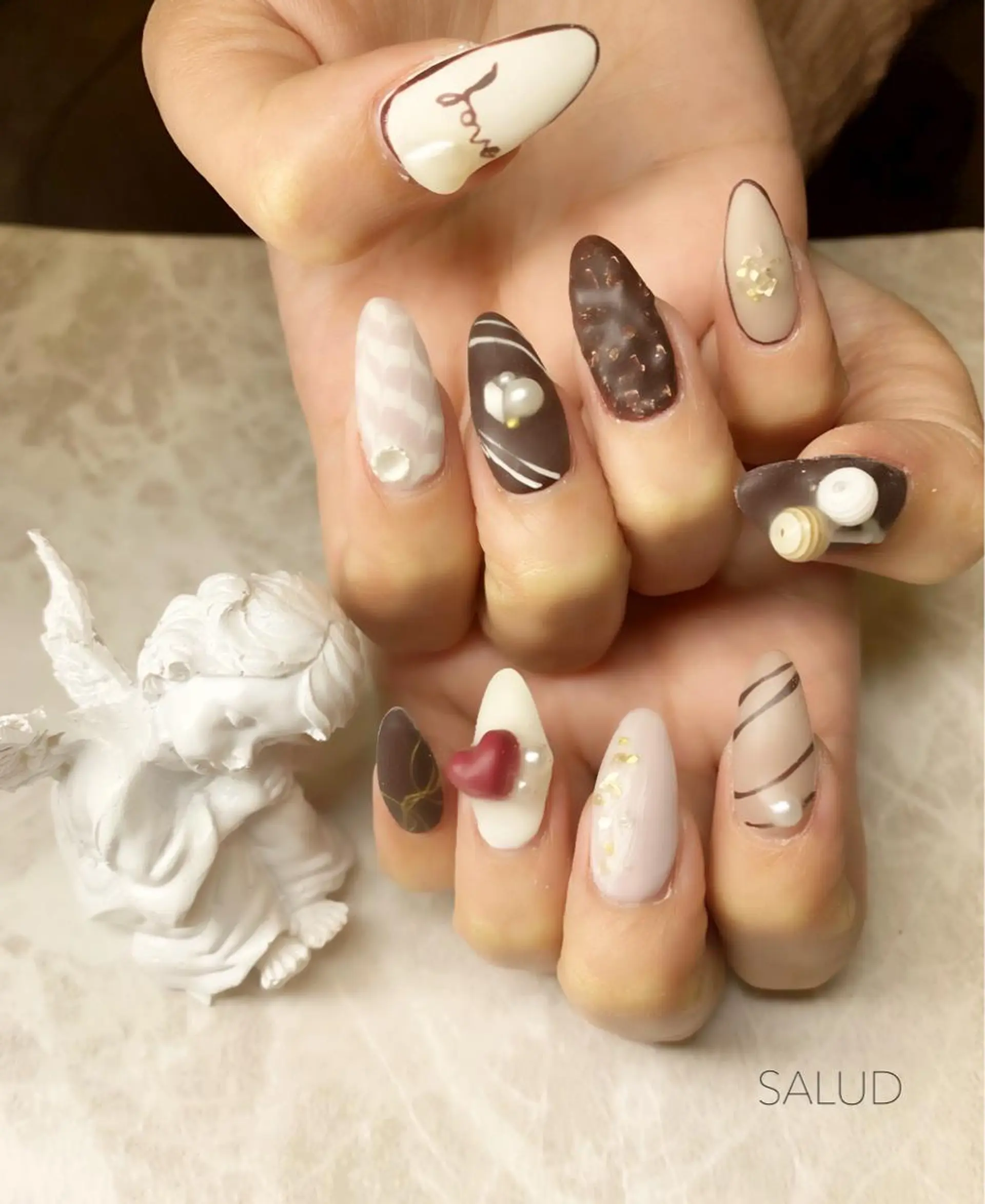 ネイル バレンタイン ハンドネイル Nail Salon SALUDのネイルデザイン