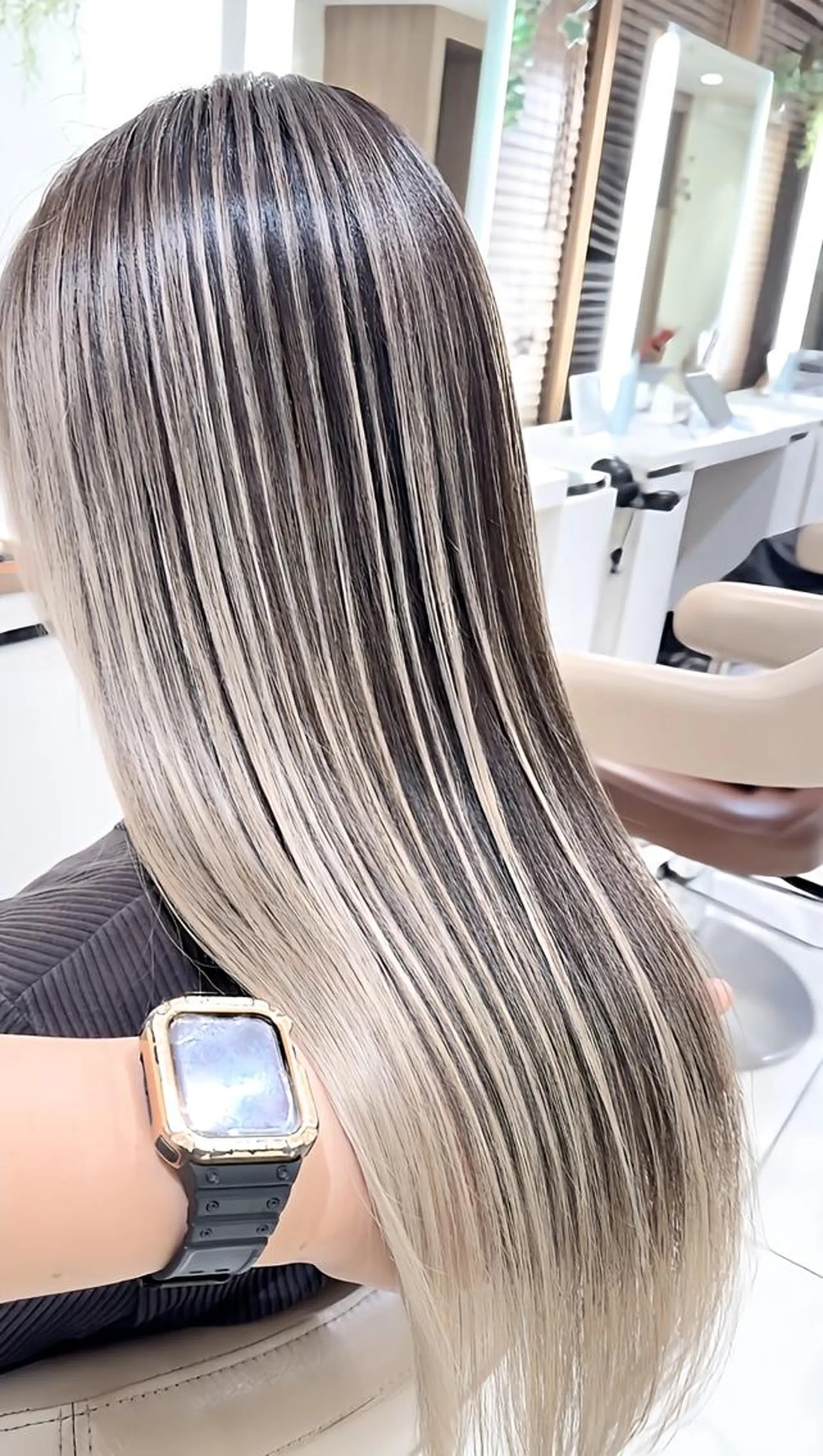 ロング カラー バレイヤージュ 髪質改善 レイヤーカット ヘアカラー トリートメント 大宮/バレイヤージュ 髪質改善/澤田隆誠のヘアスタイル