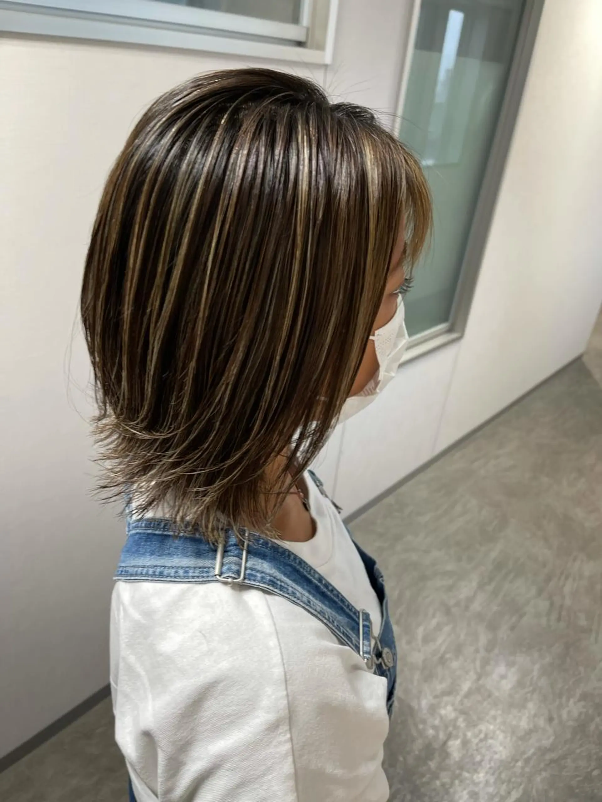 ショート カラー 切りっぱなしボブ ハイライトカラー ボブ ハイライト レイヤーカット カット ヘアカラー PARK by CREAM所属・松井那津子 /ハイライトブリーチのヘアスタイル