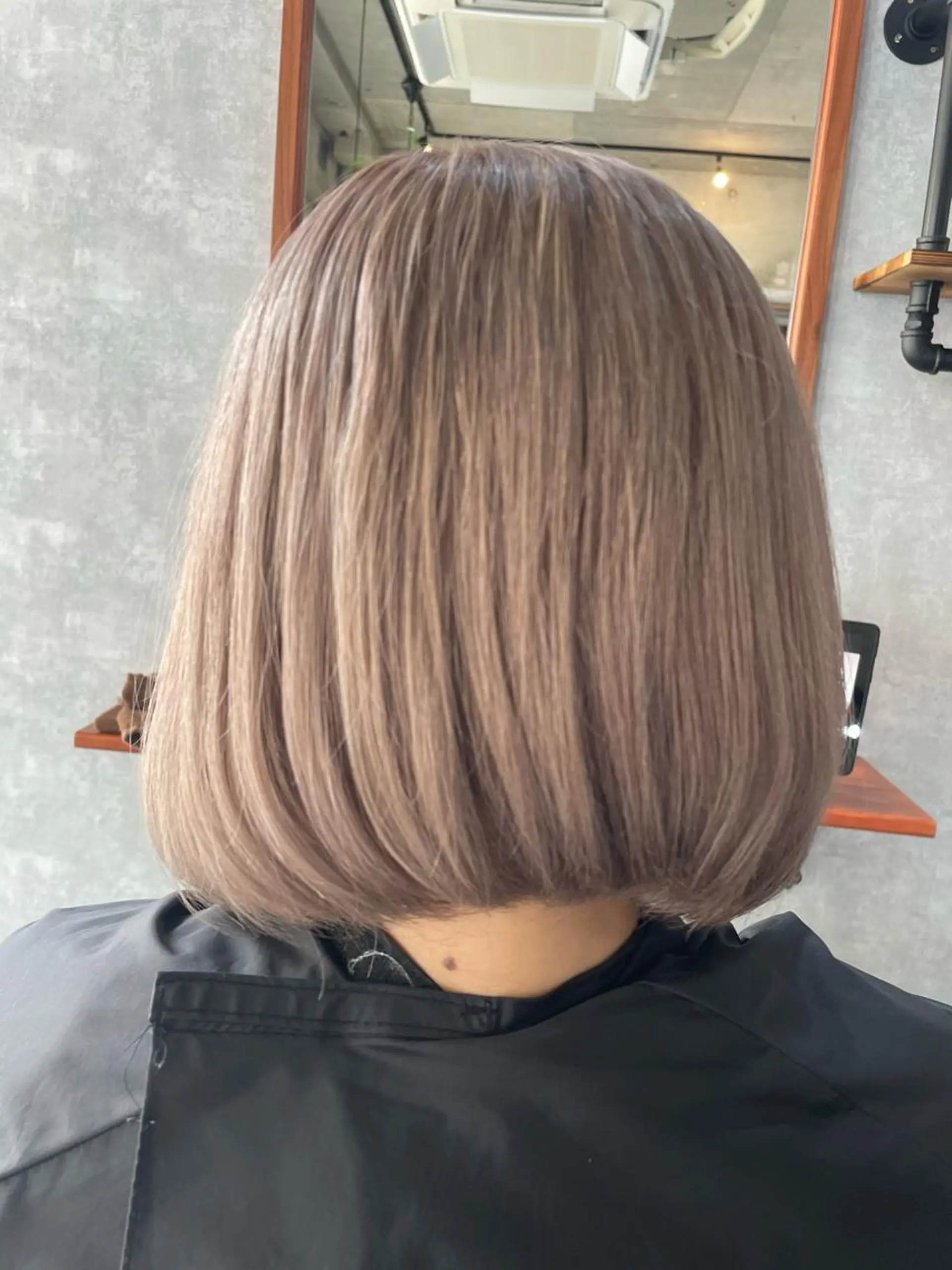 ショート andKおもろまち店 艶ダブルカラー✨のヘアスタイル