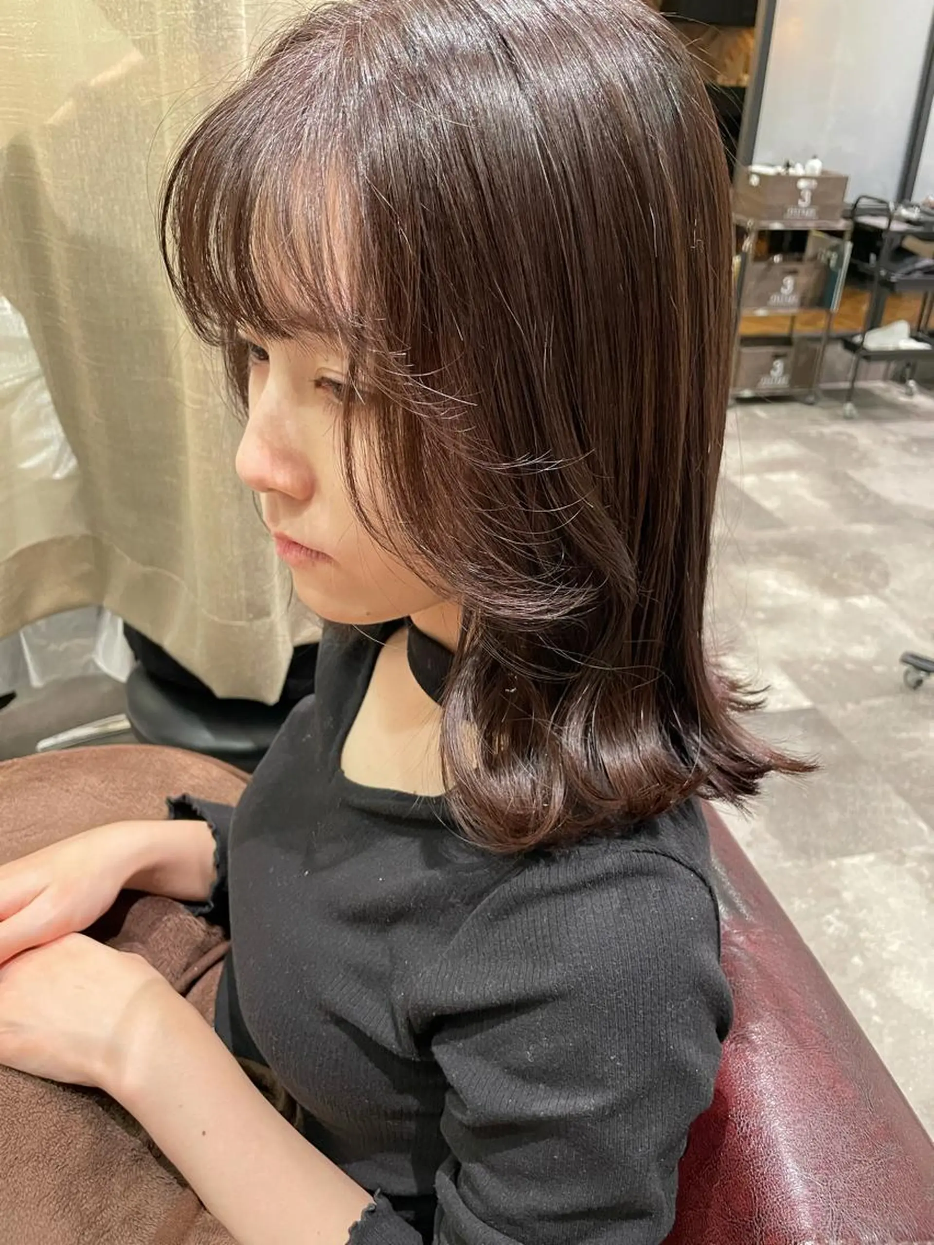 ミディアム ハイライト 髪質改善 レイヤーカット トリートメント ayaka 髪質改善レイヤーのヘアスタイル