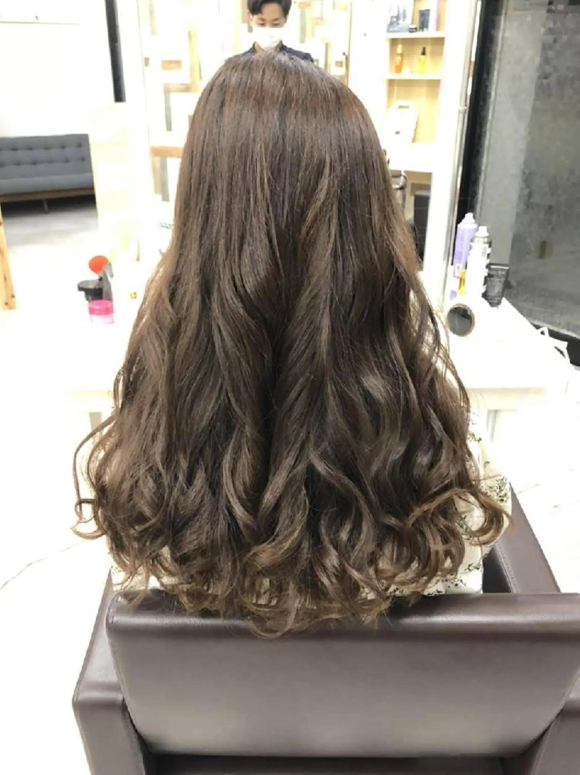 ロング カラー パーマ ヘアアレンジ グレージュ コウスケ rebornのヘアスタイル