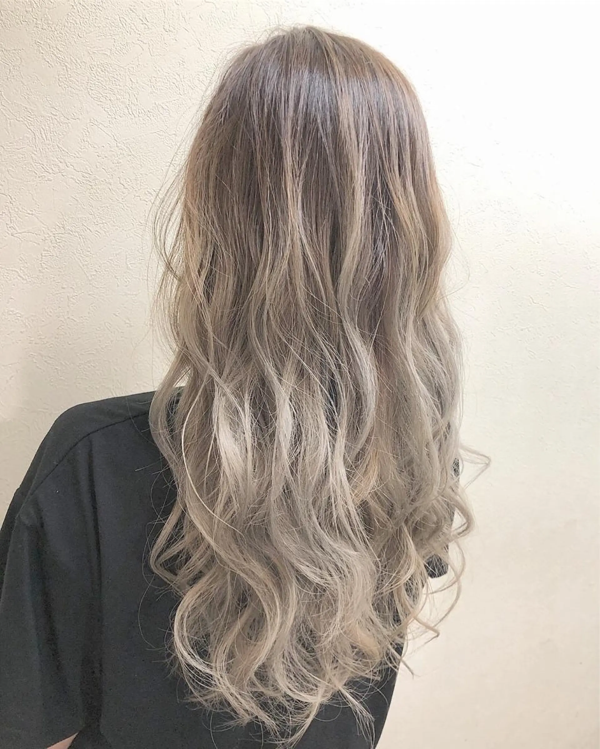 ロング ヤマグチ ヒカルのヘアスタイル