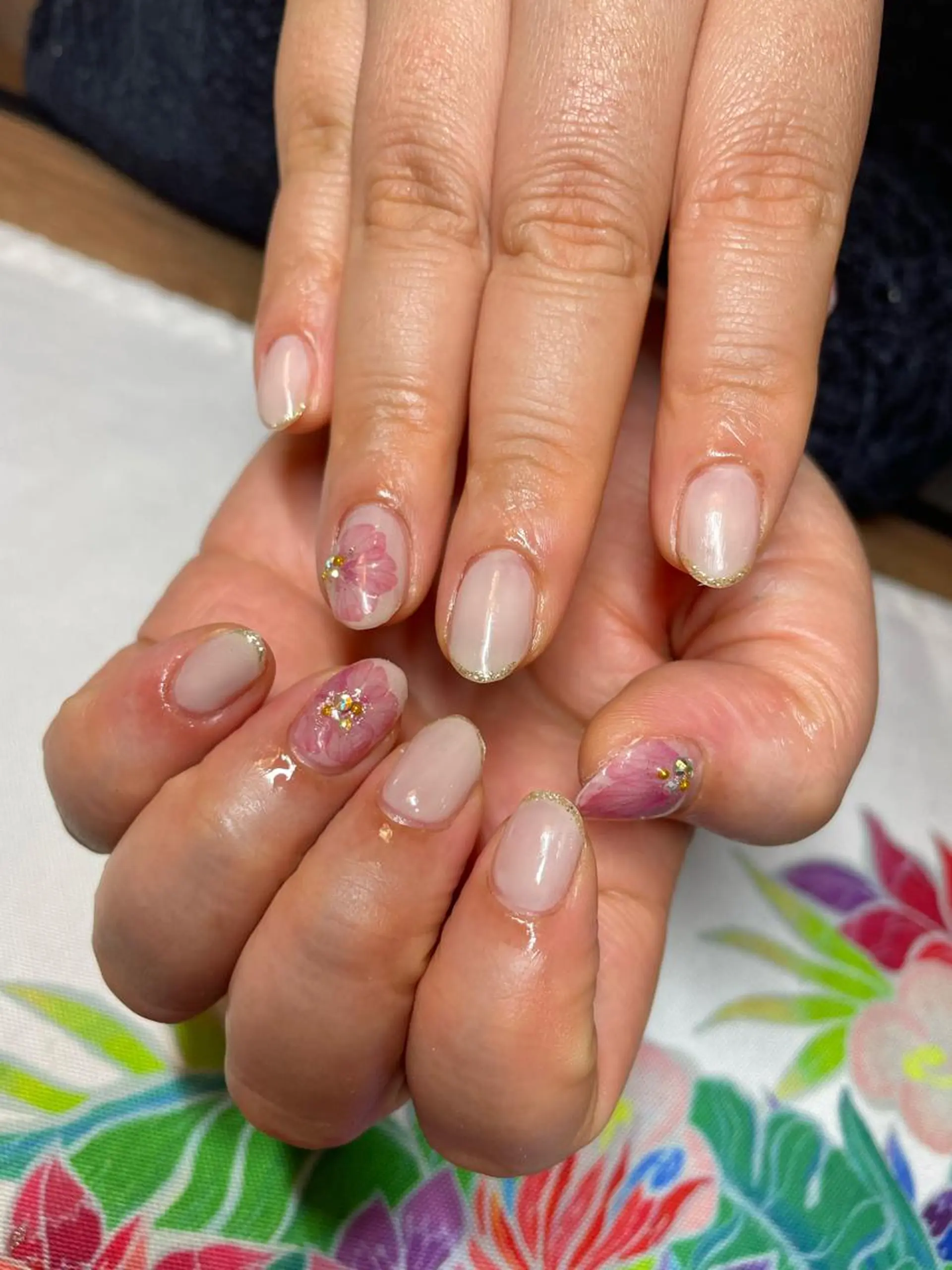 ネイル キラキラネイル シンプルネイル 春ネイル Nail salon Ariettyのネイルデザイン