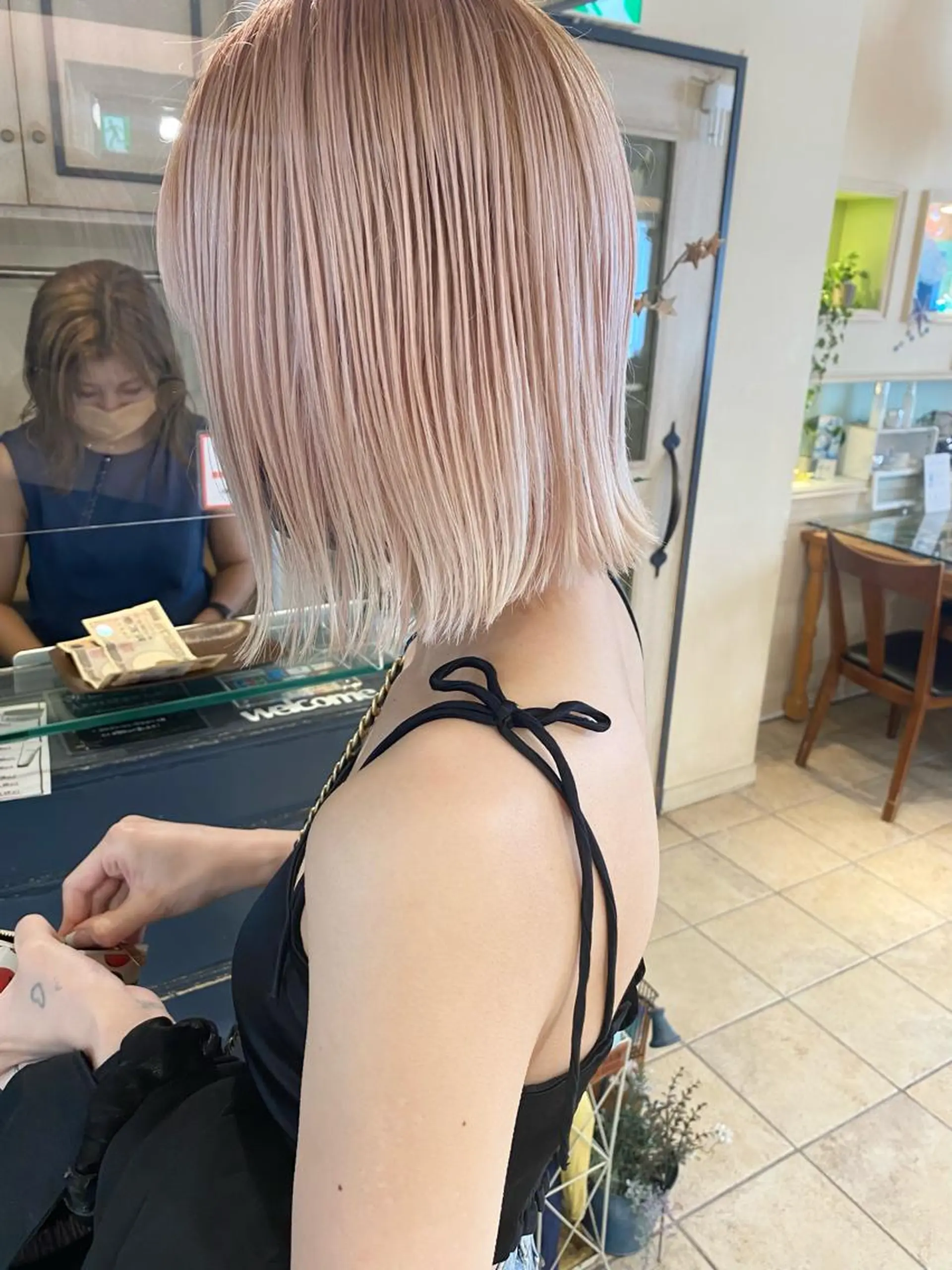 ショート ボブ レイヤーカット✂️ 横浜No1♡下鳥翔子のヘアスタイル