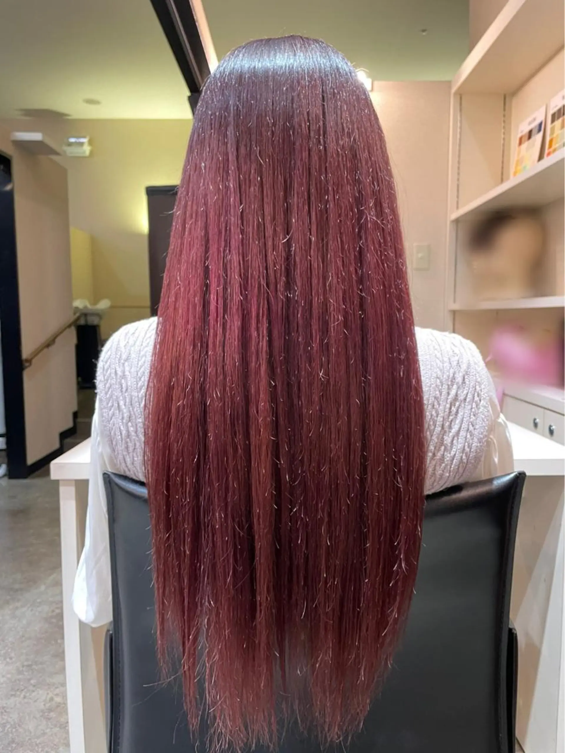 カラー 井上 真里奈のヘアスタイル