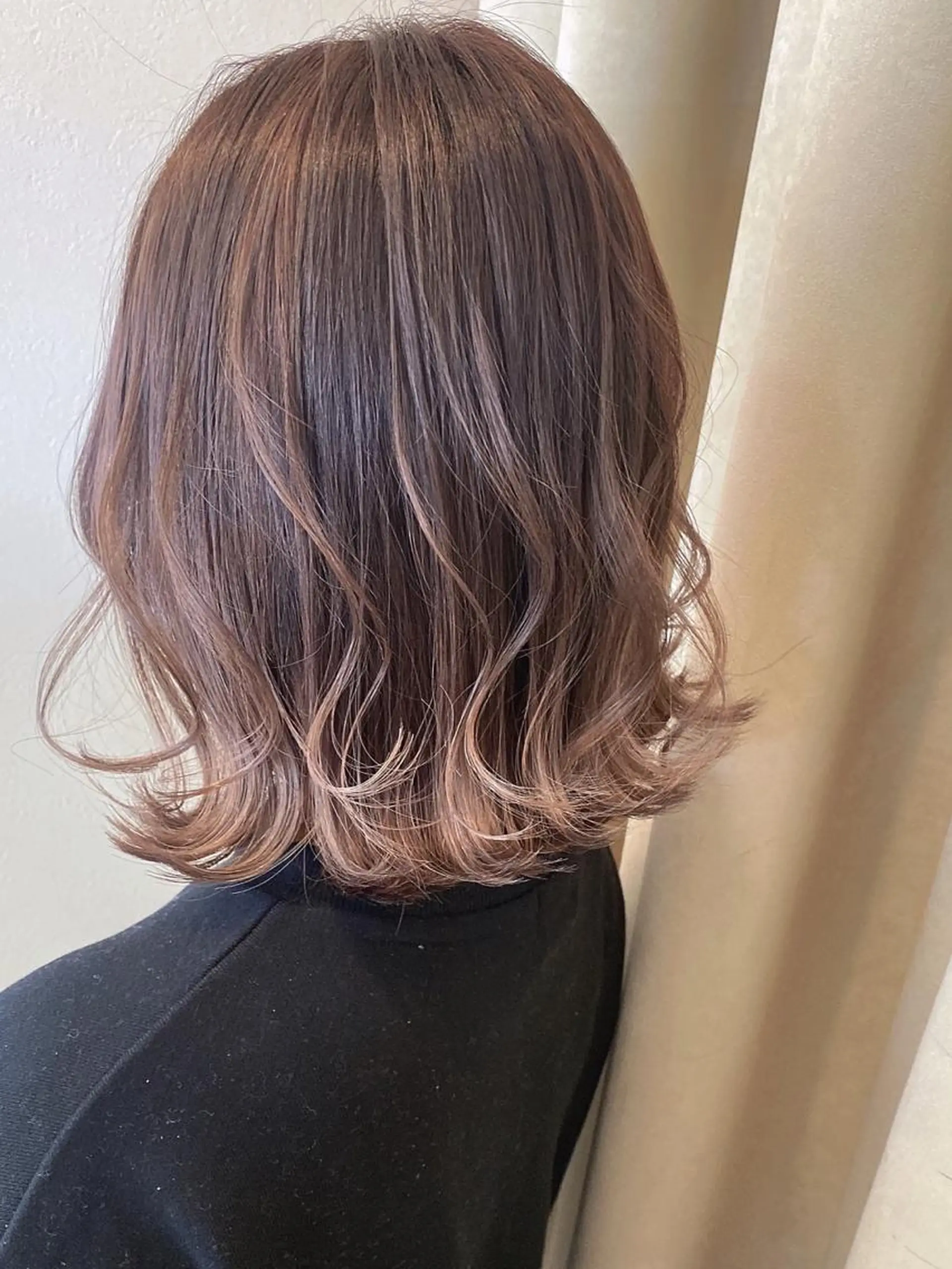 ショート カラー パーマ バレイヤージュ ベージュカラー レイヤーカット ショートヘア シールエクステ専門店 Spira藤崎宮のヘアスタイル