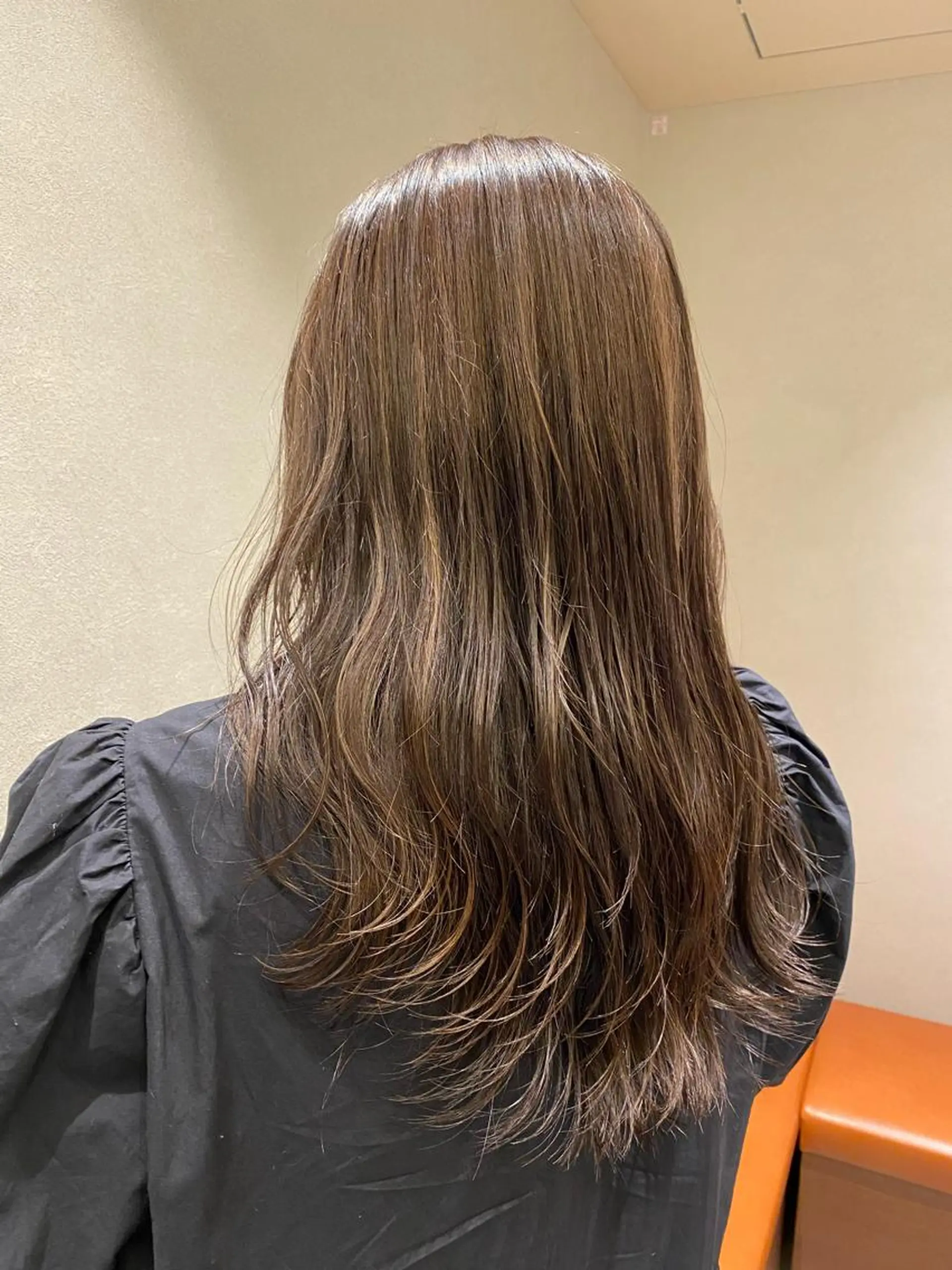 セミロング カラー ハイライトカラー ハイライト 縮毛矯正/髪質改善 ルクア9F/小倉悠佑のヘアスタイル