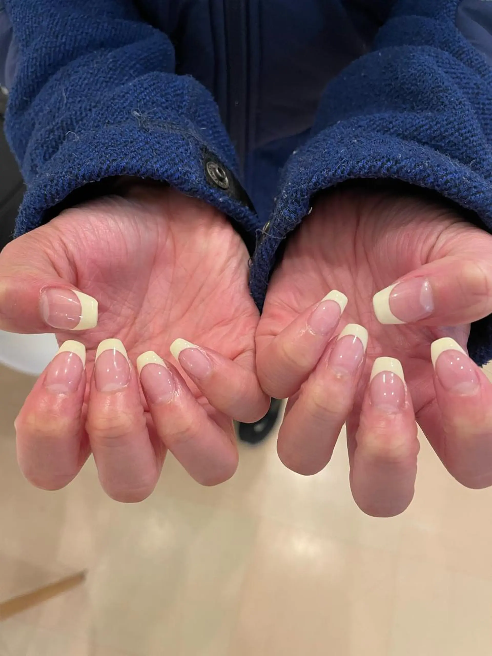 ネイル フレンチネイル diar blue 🩵ayanaのネイルデザイン