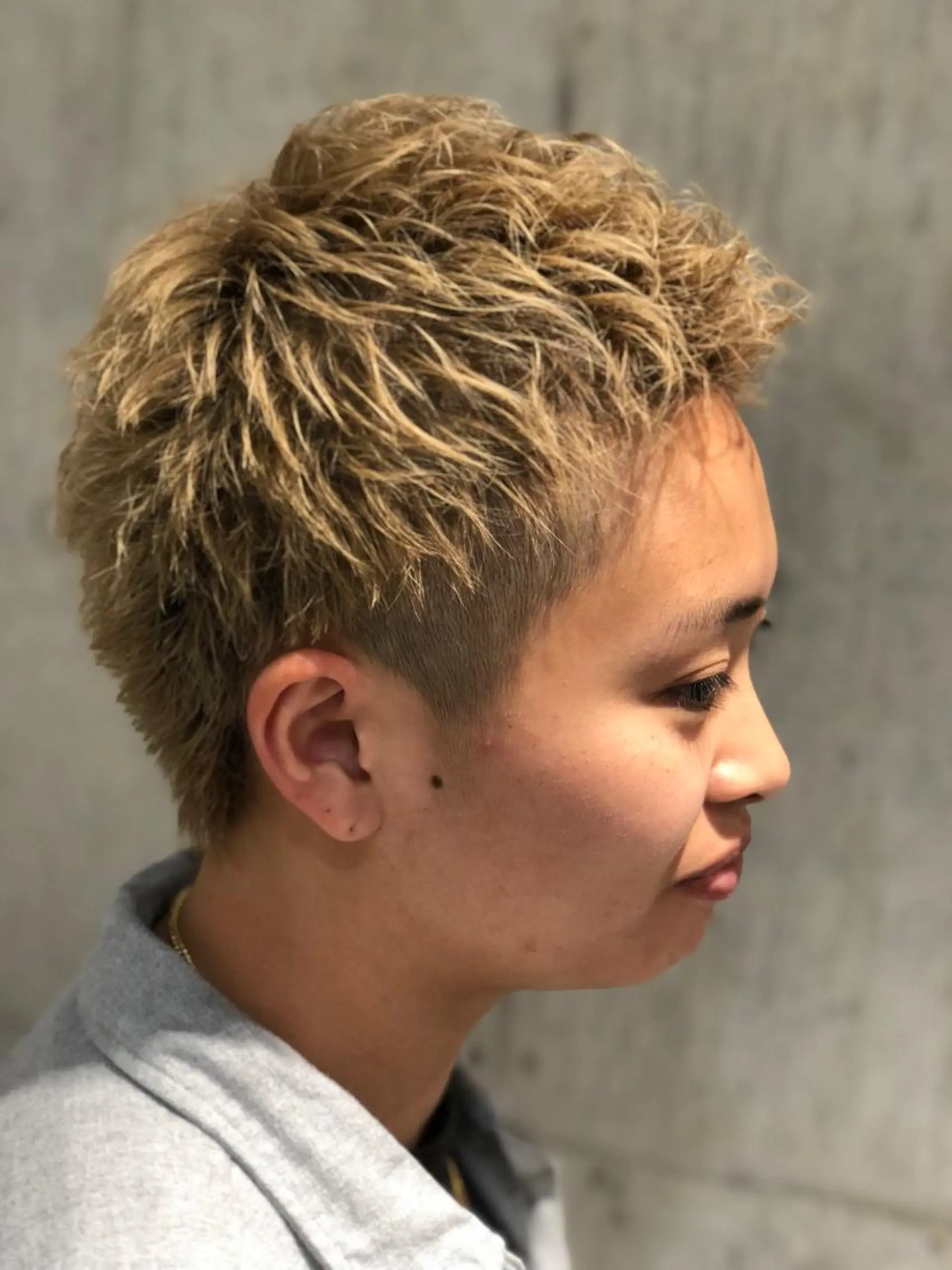 ショート こやま りほのヘアスタイル