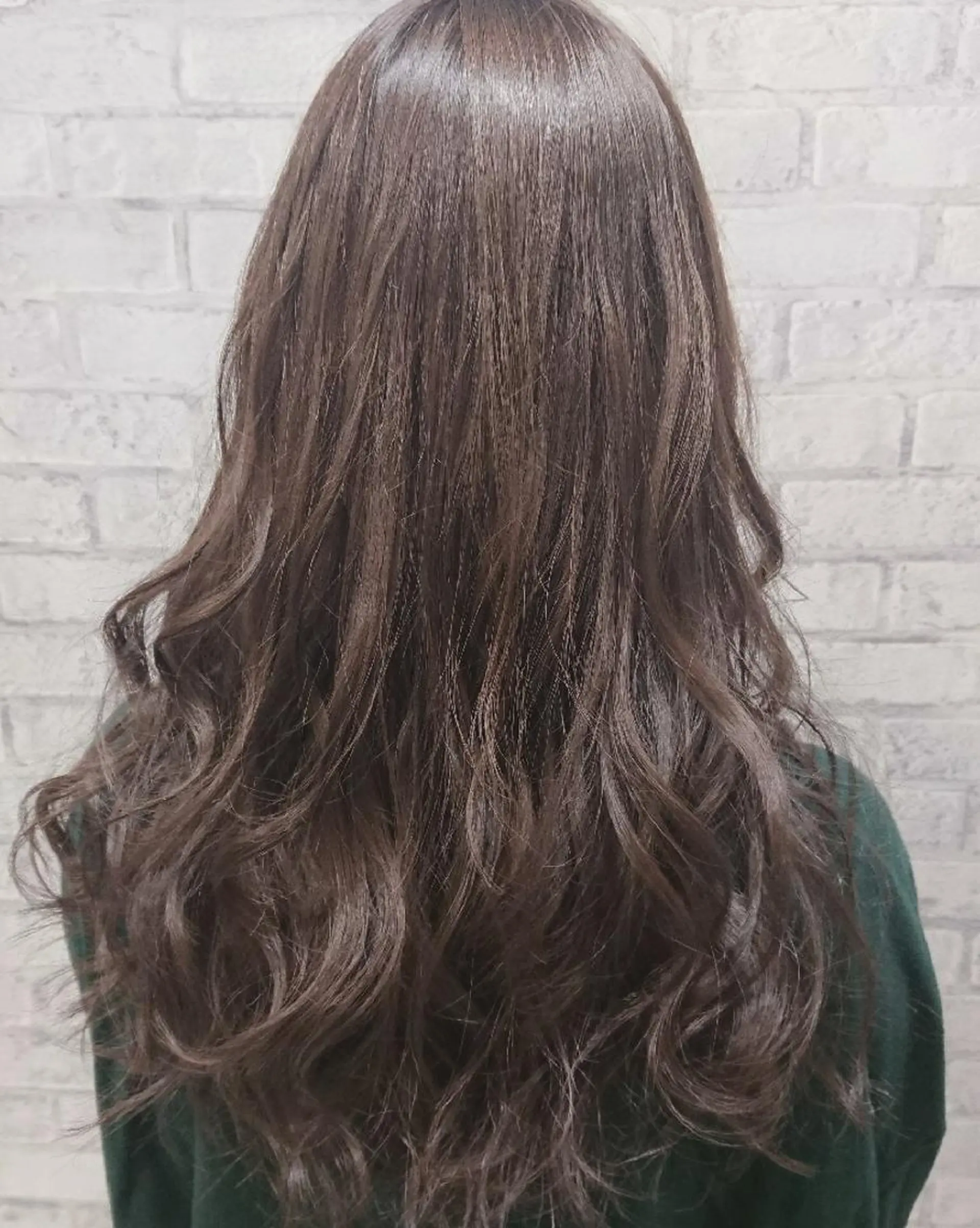 セミロング カラー ヘアアレンジ アッシュ ベージュカラー ハイライトカラー ハイライト カット ヘアカラー トリートメント 秋山 幸太のヘアスタイル