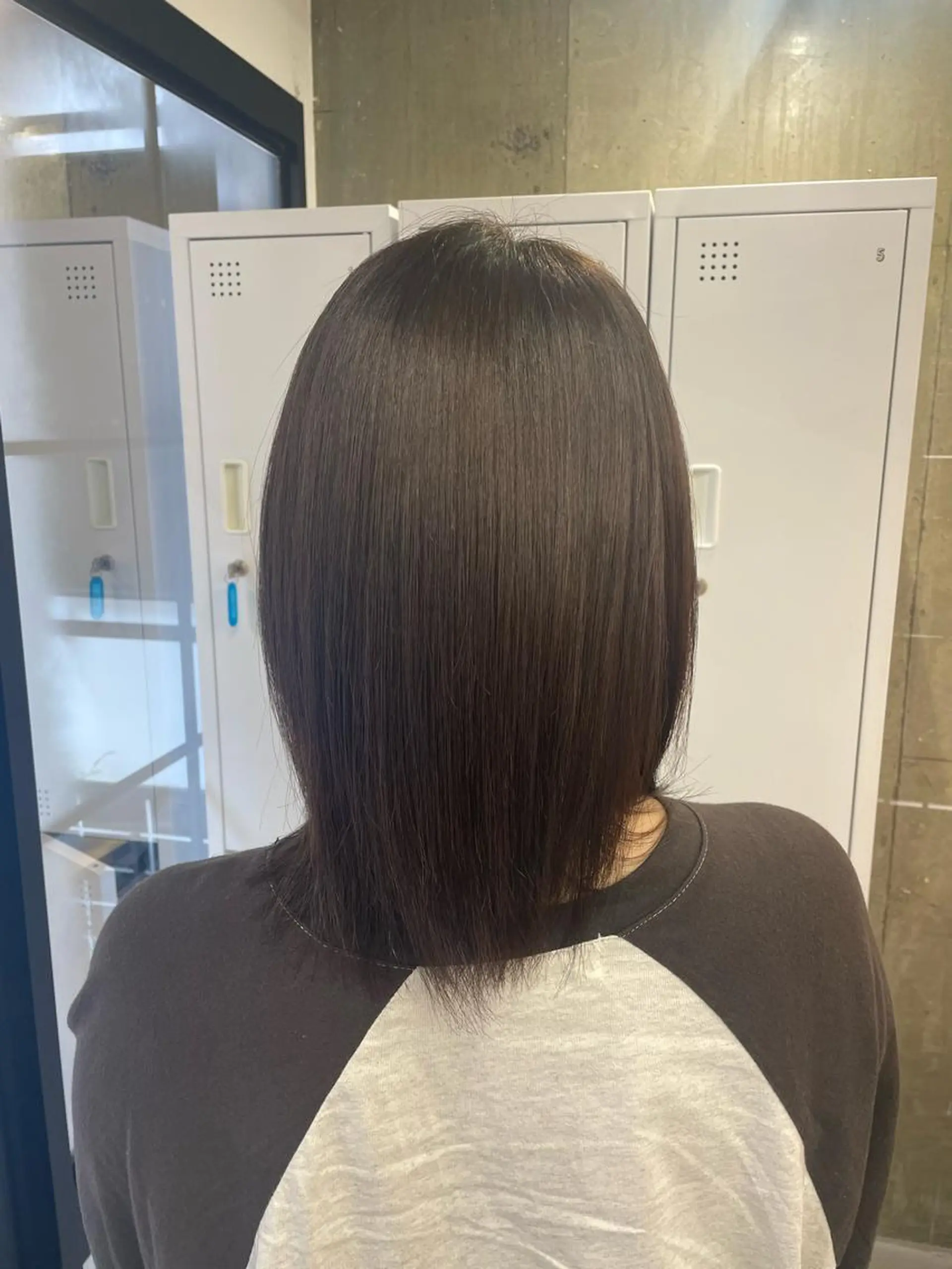 ミディアム 五屋 美咲のヘアスタイル