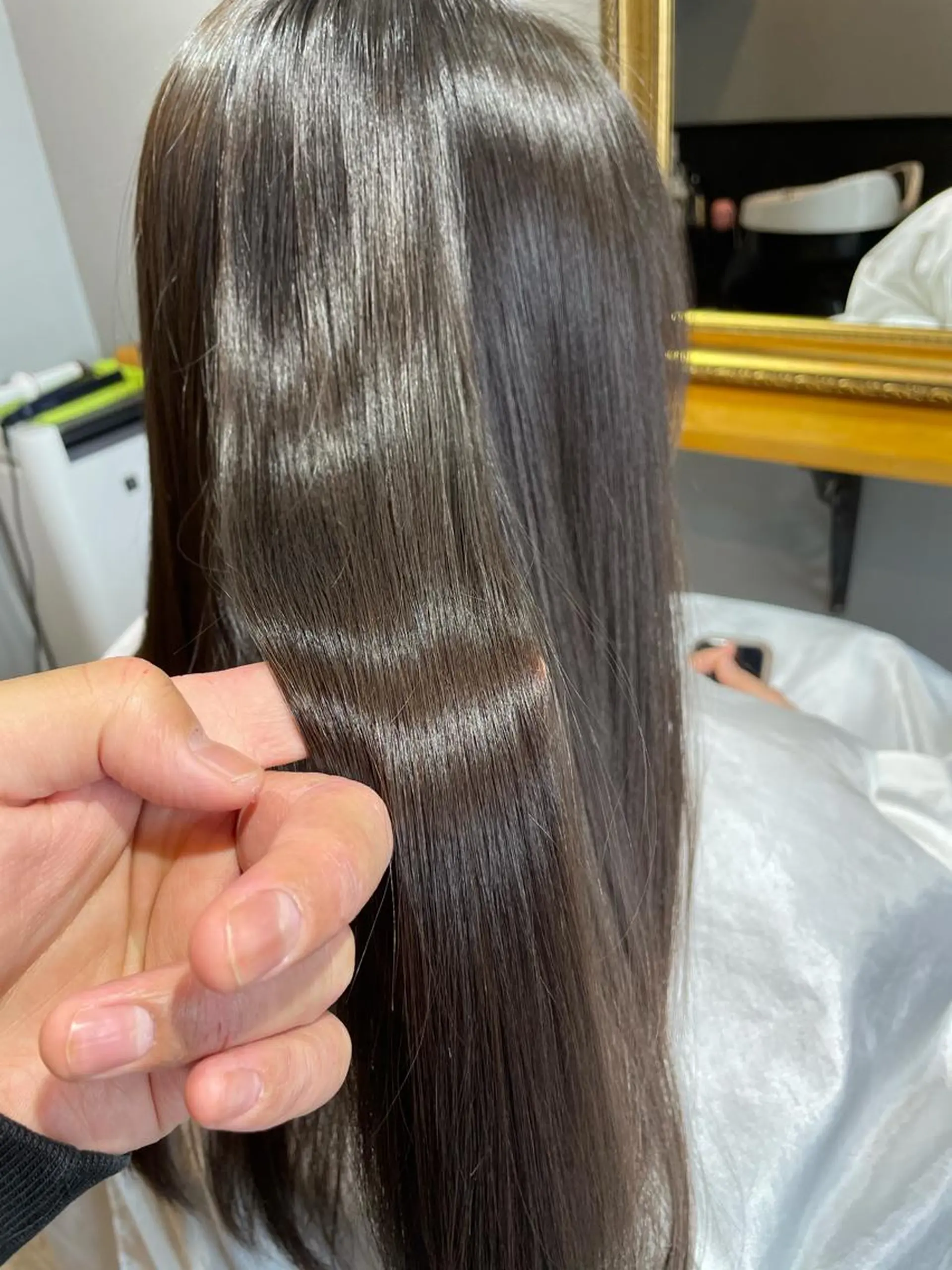 ロング 渡辺俊介 暗髪カラー /美髪矯正/髪質改善のヘアスタイル