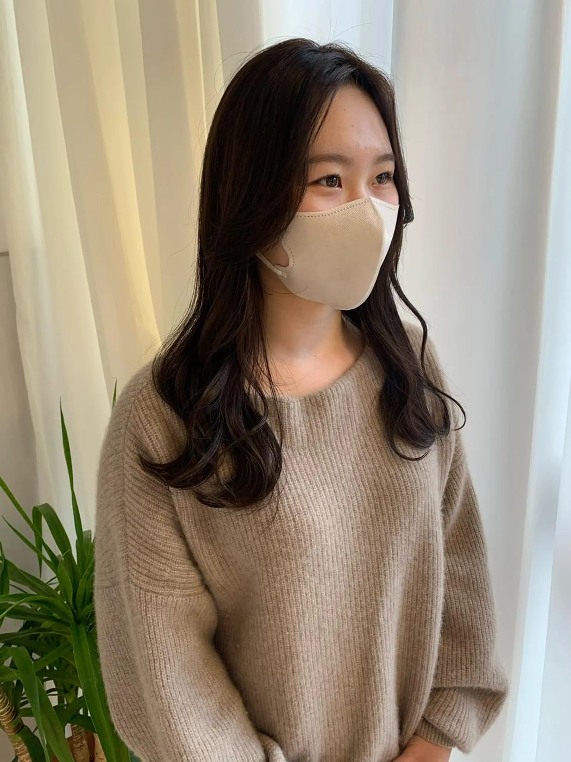 ロング カラー ブラウンカラー オリーブブラウン 梅本 有希のヘアスタイル