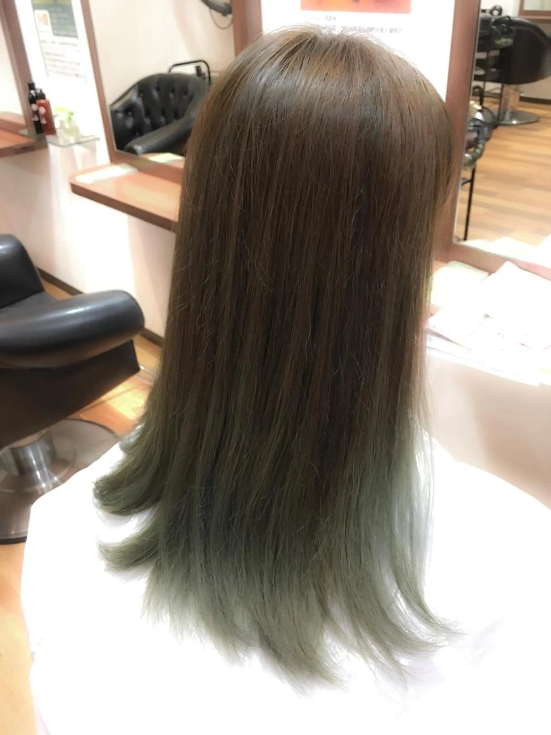 セミロング 縮毛矯正/髪質改善 飯田公祐のヘアスタイル