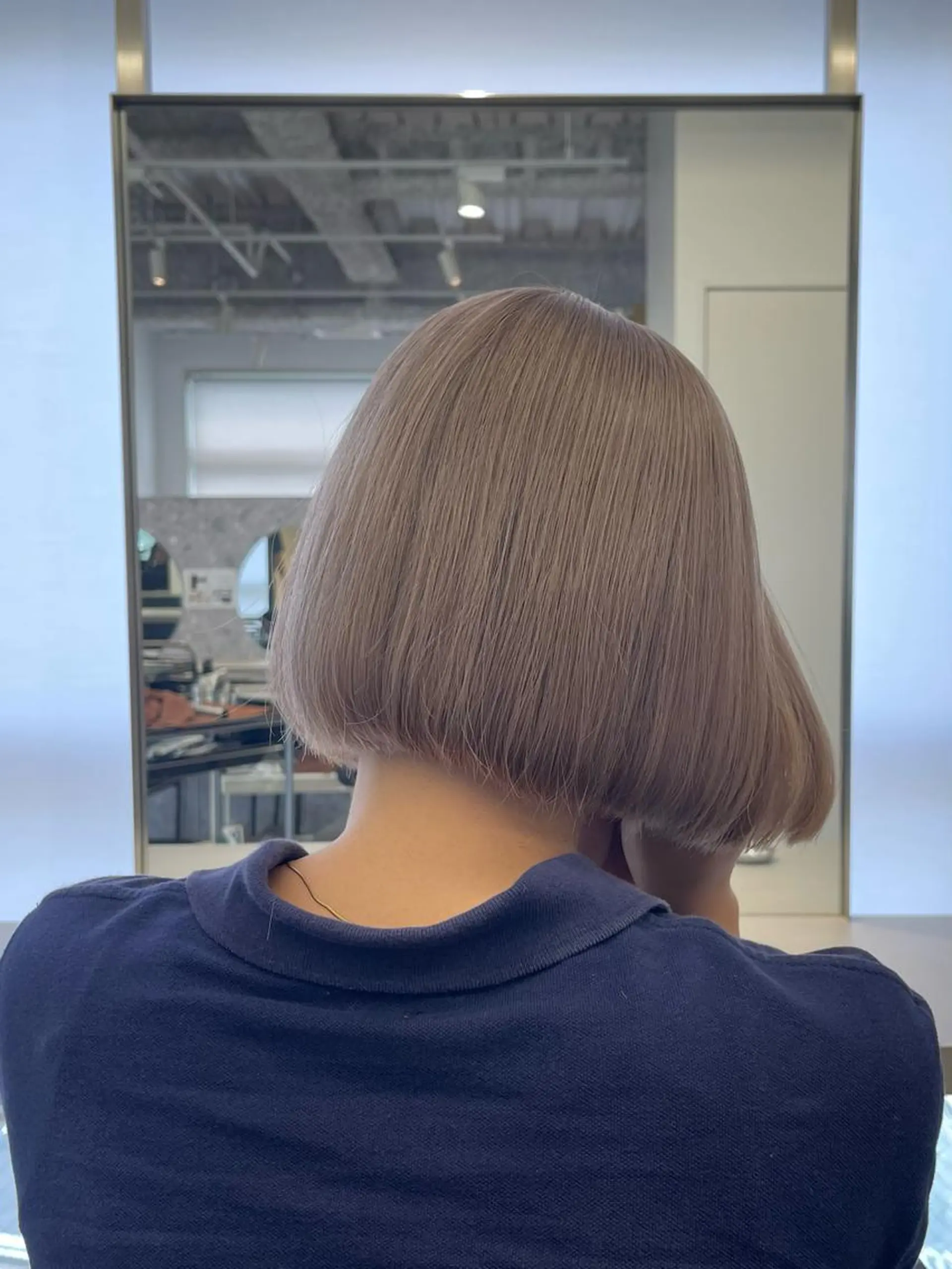 ショート カラー ベージュカラー ブリーチ ハイトーンカラー ホワイトベージュ カット ヘアカラー トリートメント himeka🪽 アレンジ/ブリーチのヘアスタイル