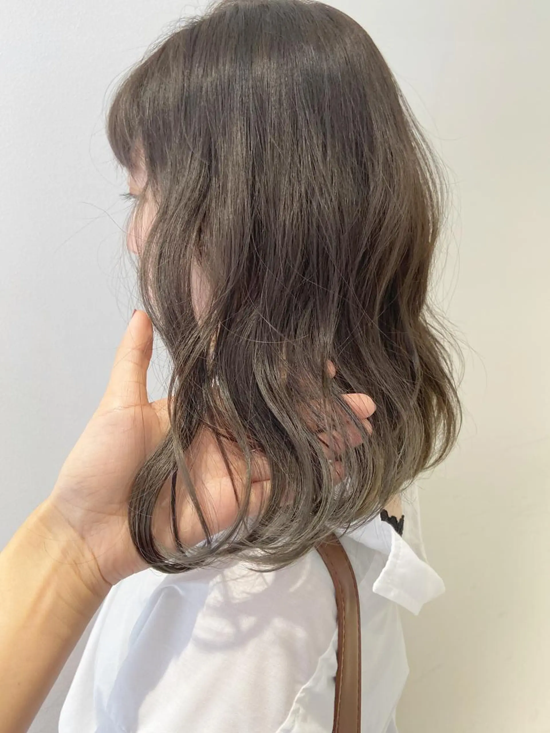 ミディアム カラー ヘアアレンジ グレージュ 天神レイヤーカット No.1💖マユカのヘアスタイル