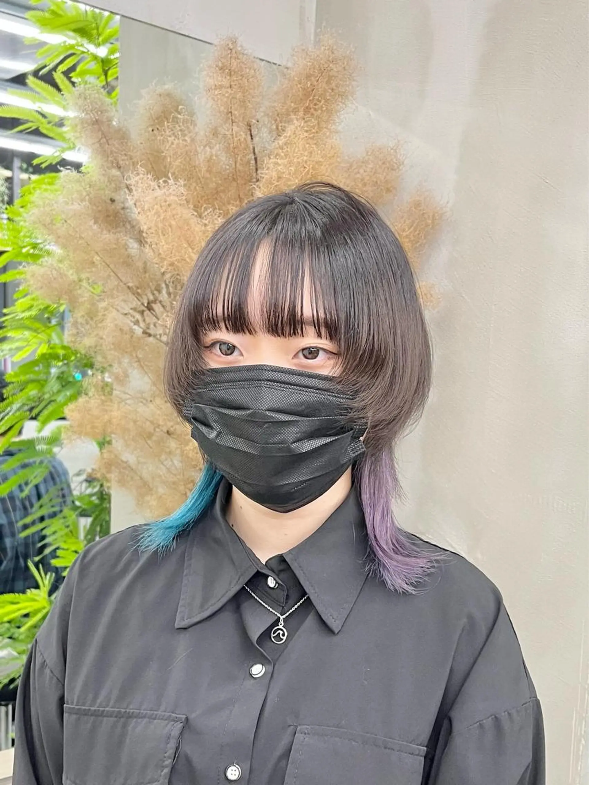 ミディアム イツク ⚡️ ルーツ/ハイトーンのヘアスタイル