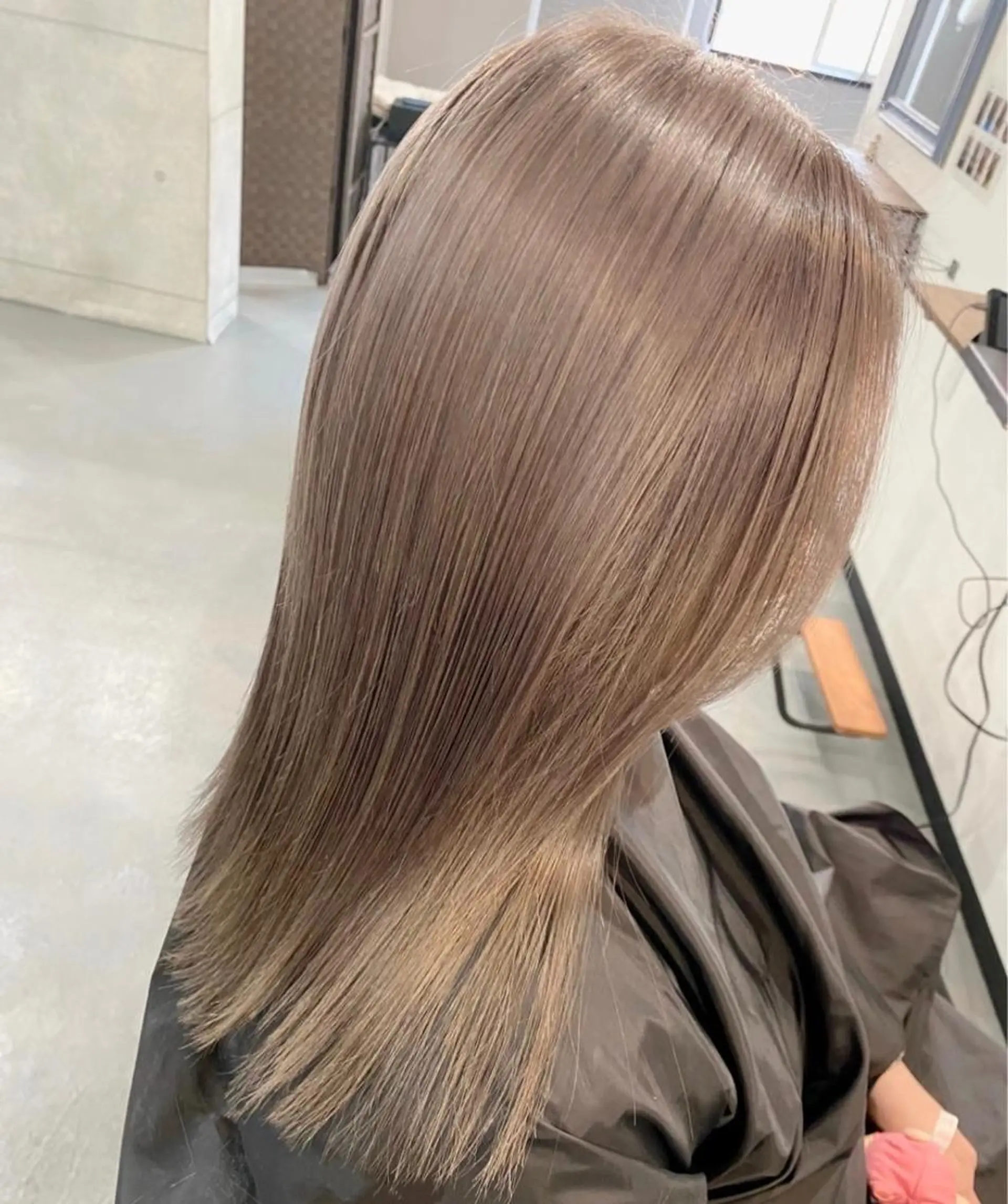 ミディアム ヘアカラー トリートメント ✨艶感/透け感✨Sherry所属・艶髪/ハイトーン Sherryのヘアスタイル