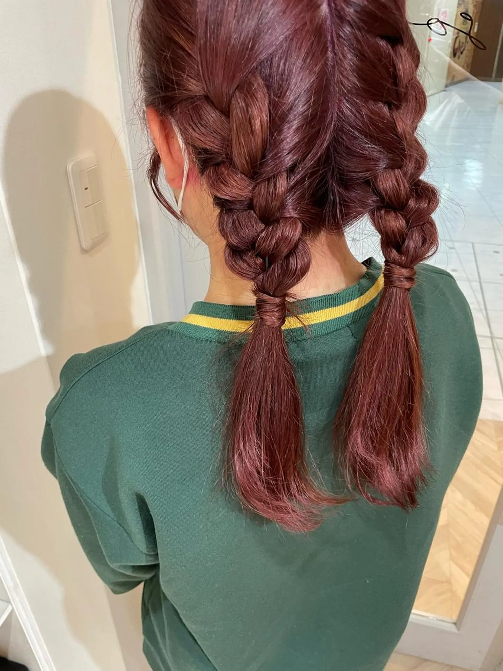 ロング カラー akane .のヘアスタイル