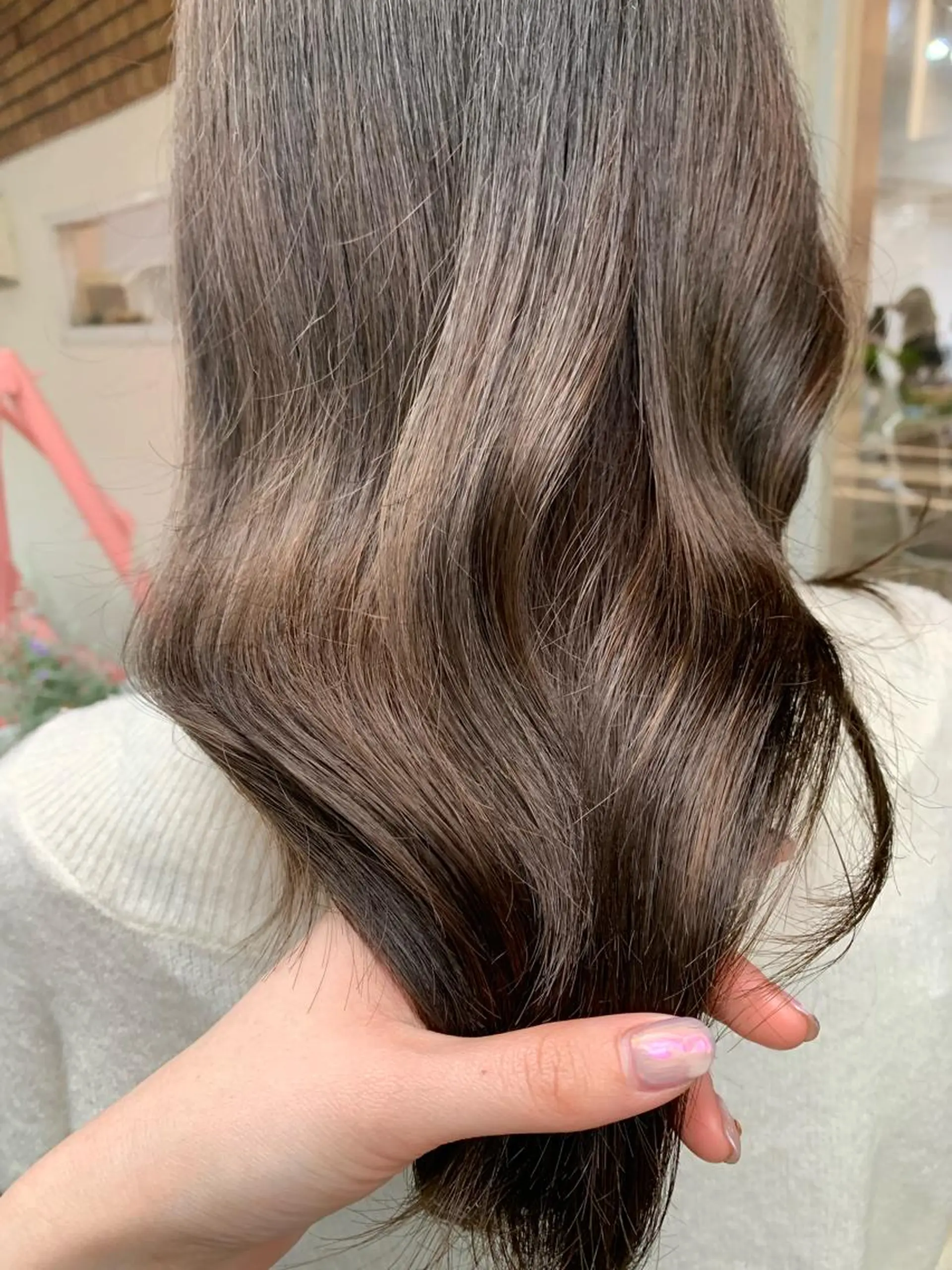 セミロング 田中 優衣のヘアスタイル