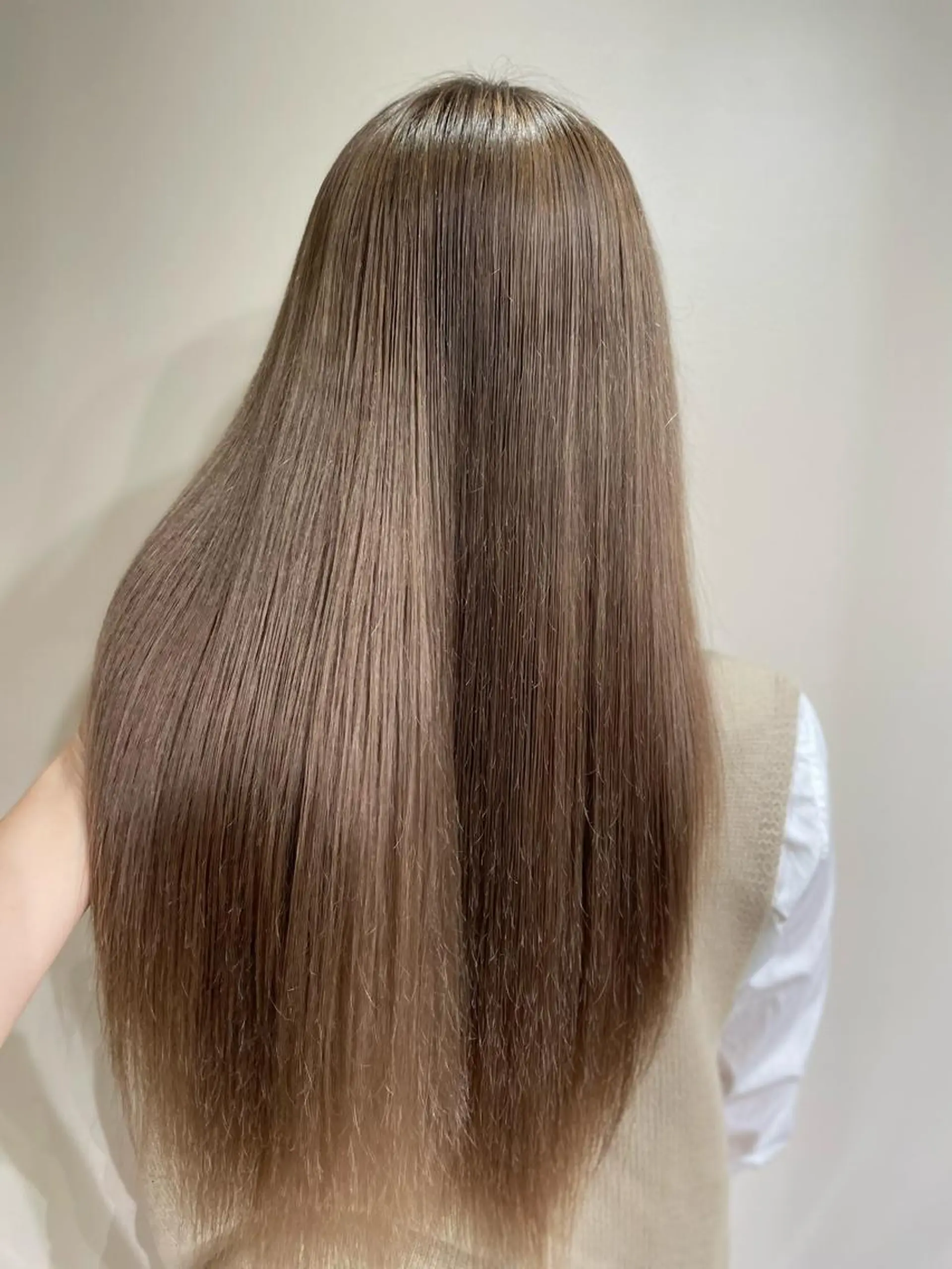 ロング カラー ベージュカラー ダブルカラー ミルクティーベージュ ヘアカラー 🦋美髪／エクステ 🦋アベイクミのヘアスタイル