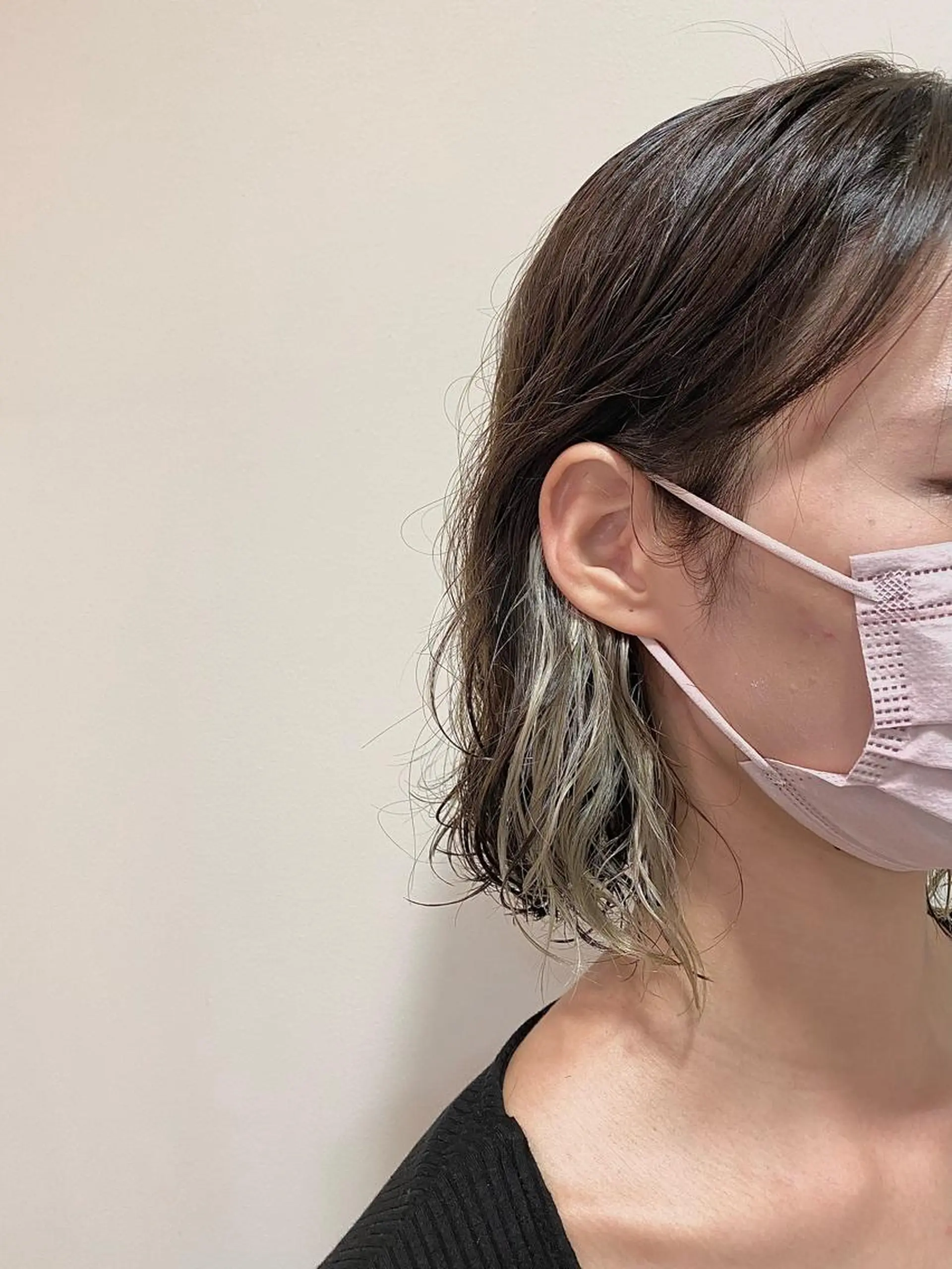 ミディアム カラー パーマ ミディアムパーマ イヤリングカラー 縮毛矯正/ レイヤー/ミディアムのヘアスタイル