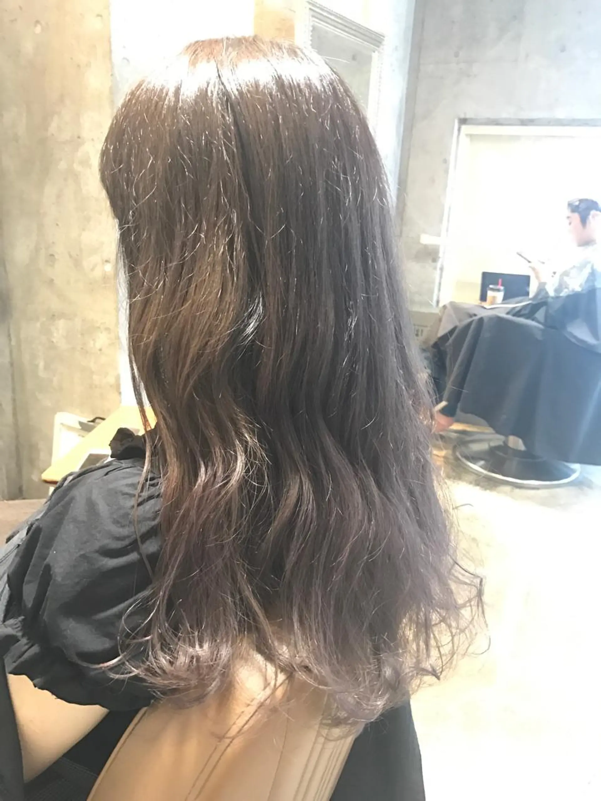 セミロング カラー パーマ ヘアアレンジ メンズ キッズ ネイル マツエク・マツパ ダブルカラー パープルカラー パープル サロンドミルク 原宿のヘアスタイル