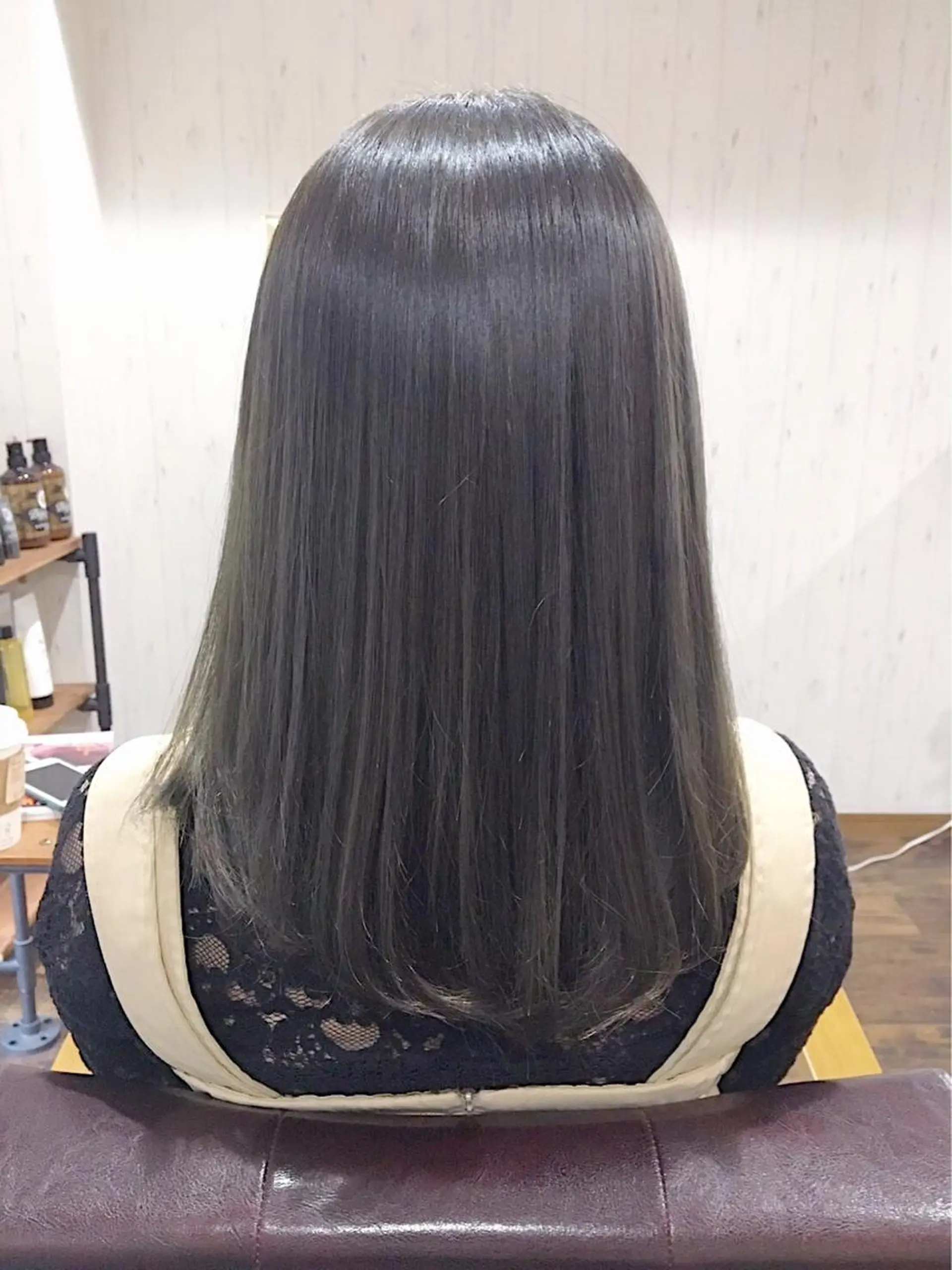 ミディアム カラー アッシュ ダークアッシュ カット ヘアカラー トリートメント 西川 敏夫のヘアスタイル